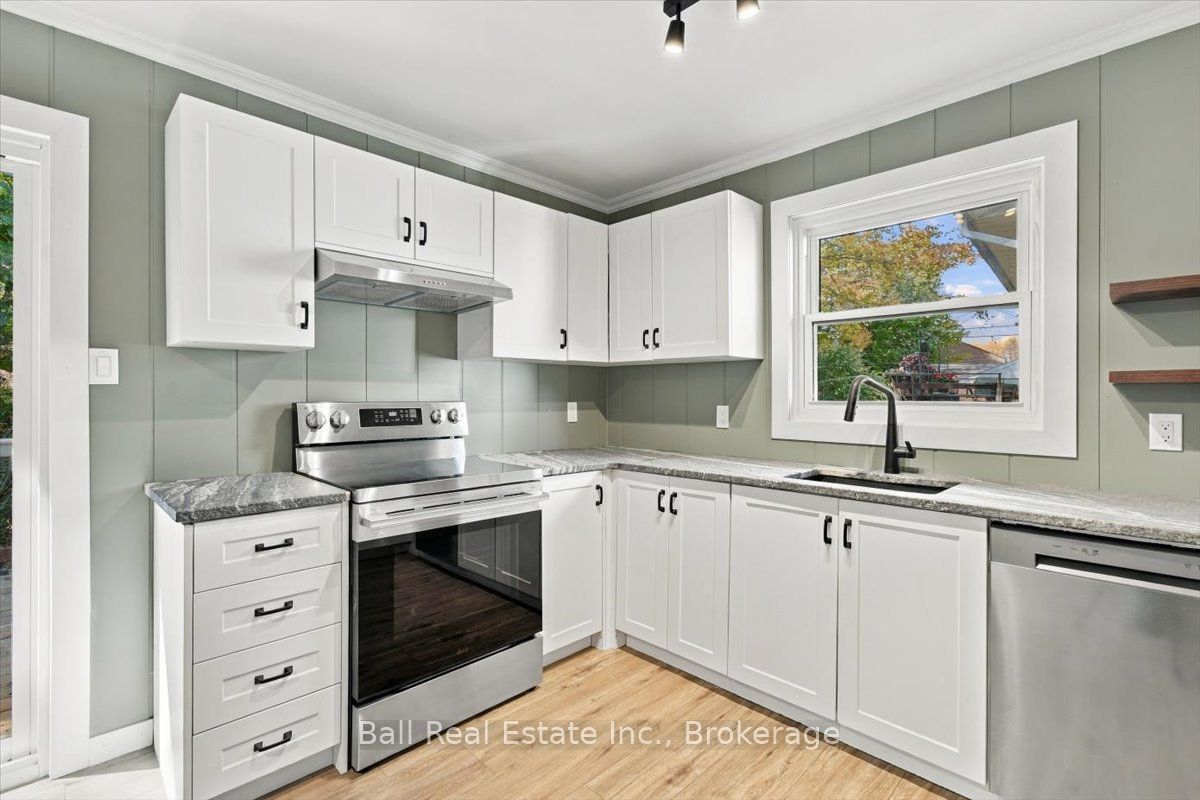 16 Maple Street Property Photo 16