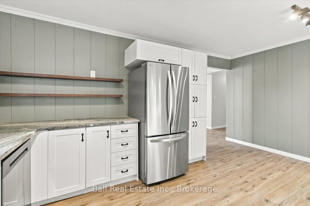 16 Maple Street Property Photo 18