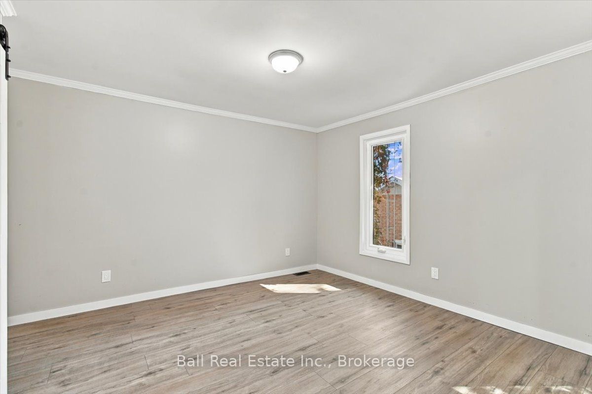 16 Maple Street Property Photo 24