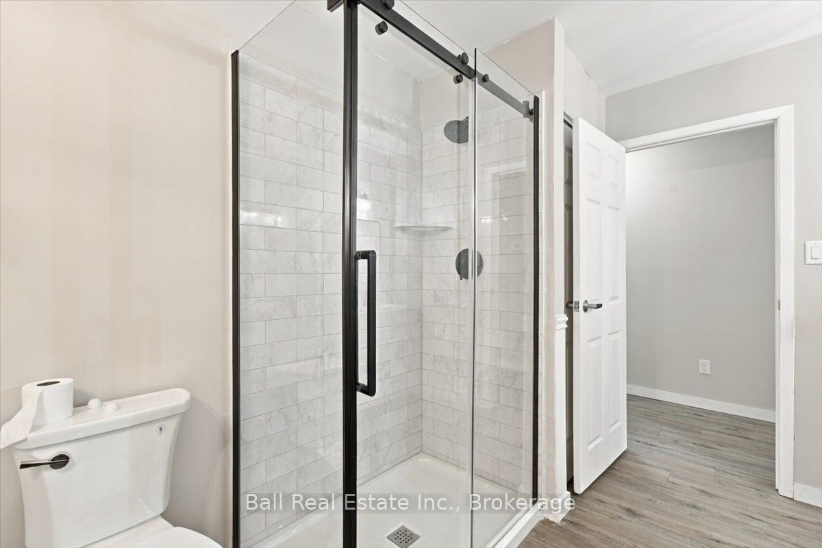 16 Maple Street Property Photo 30