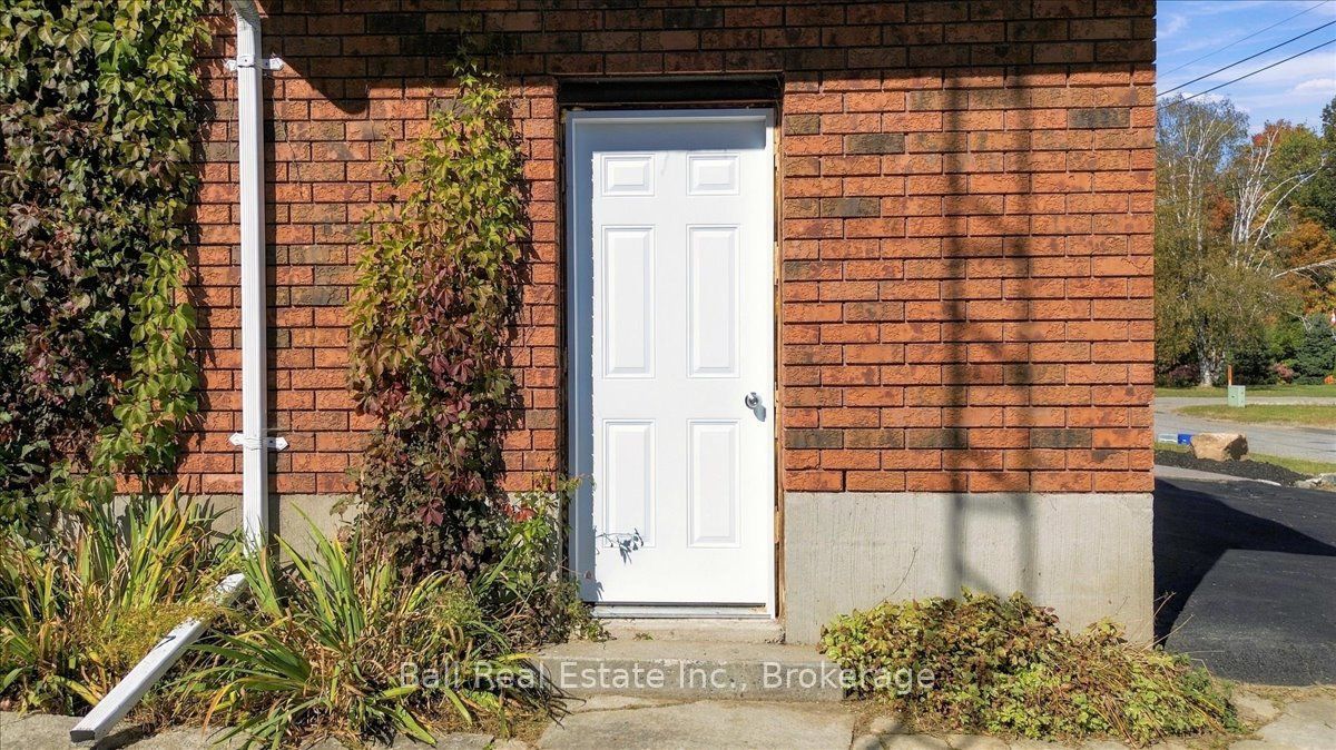 16 Maple Street Property Photo 45