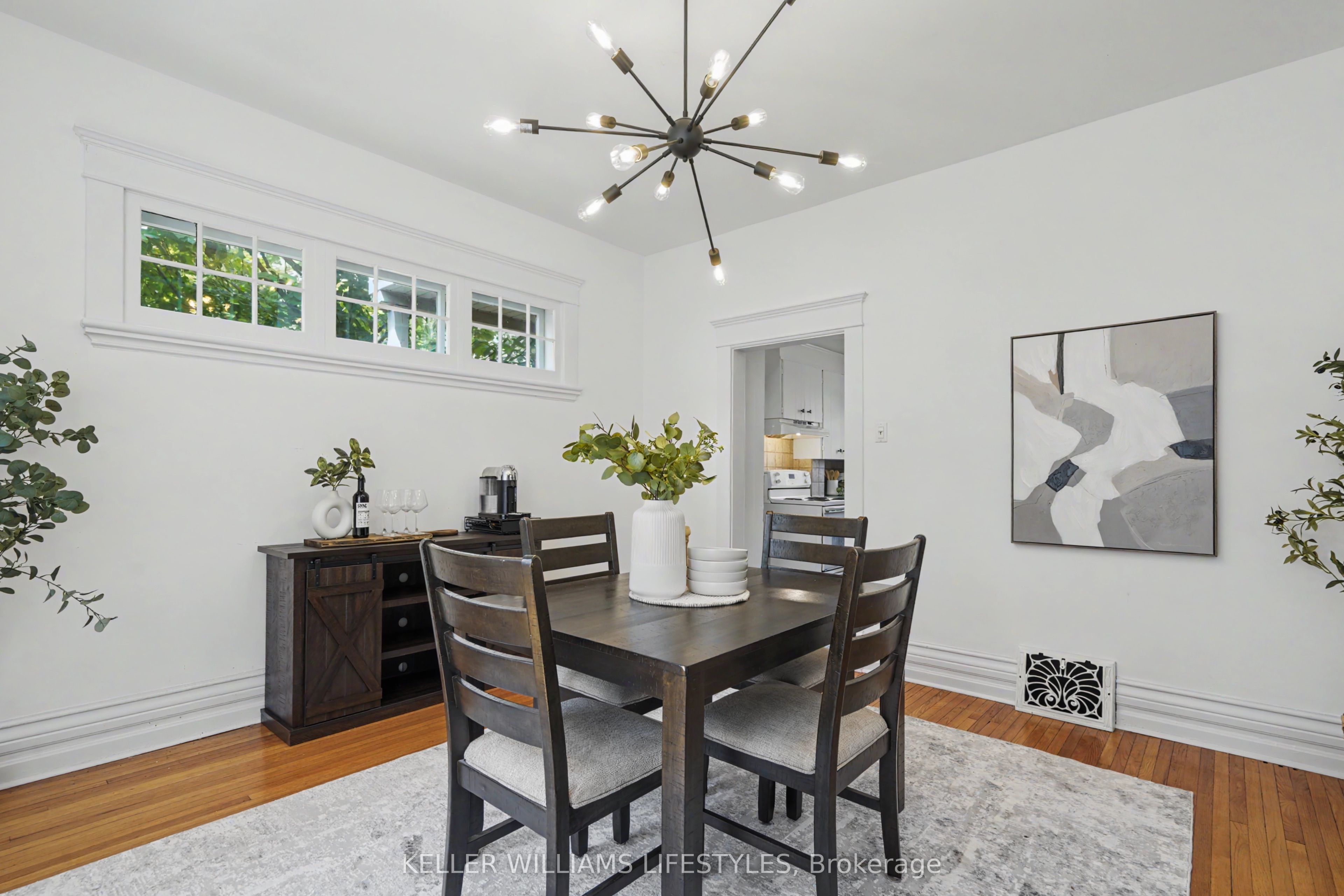 31 Gerrard Street Property Photo 11