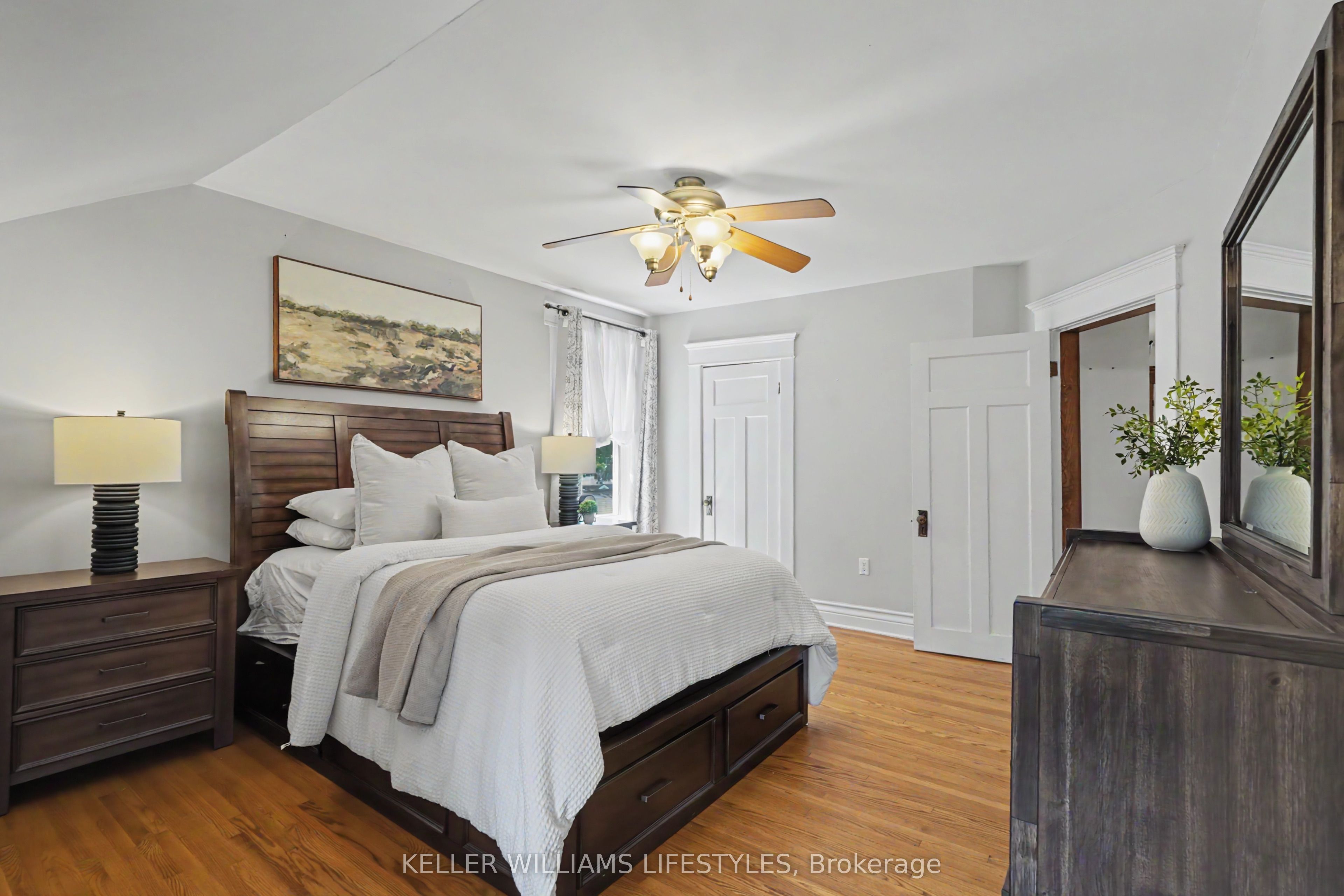 31 Gerrard Street Property Photo 18
