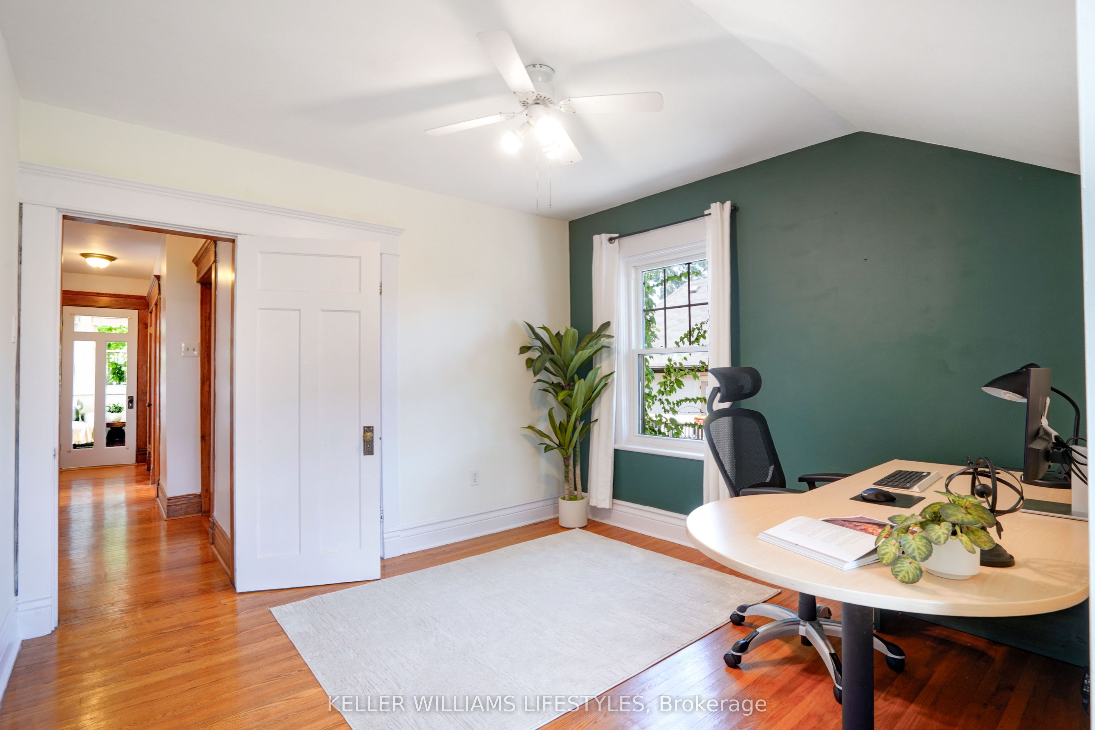 31 Gerrard Street Property Photo 23