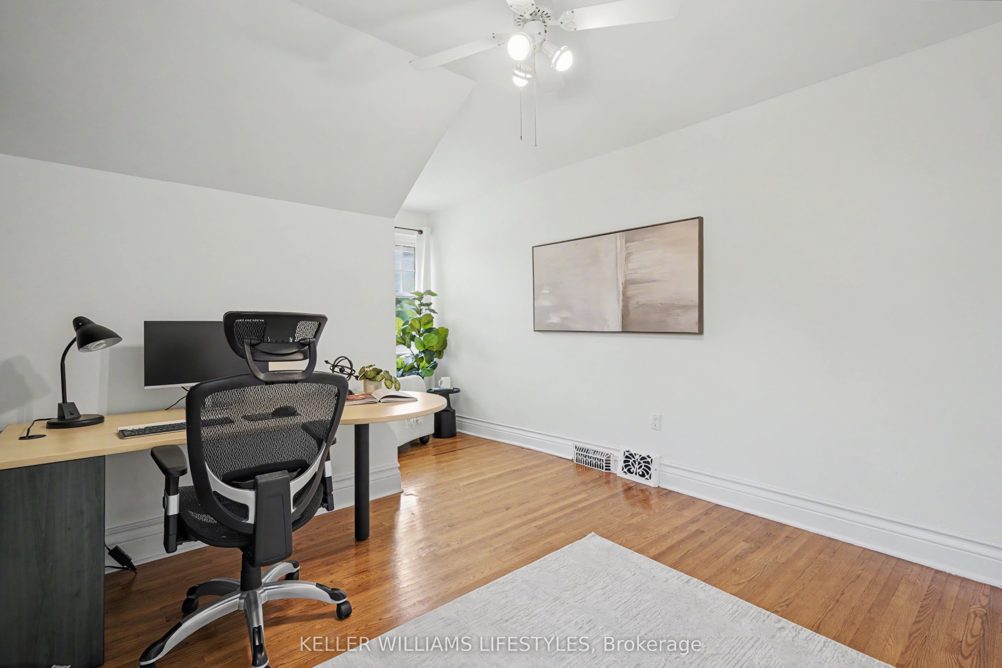 31 Gerrard Street Property Photo 24