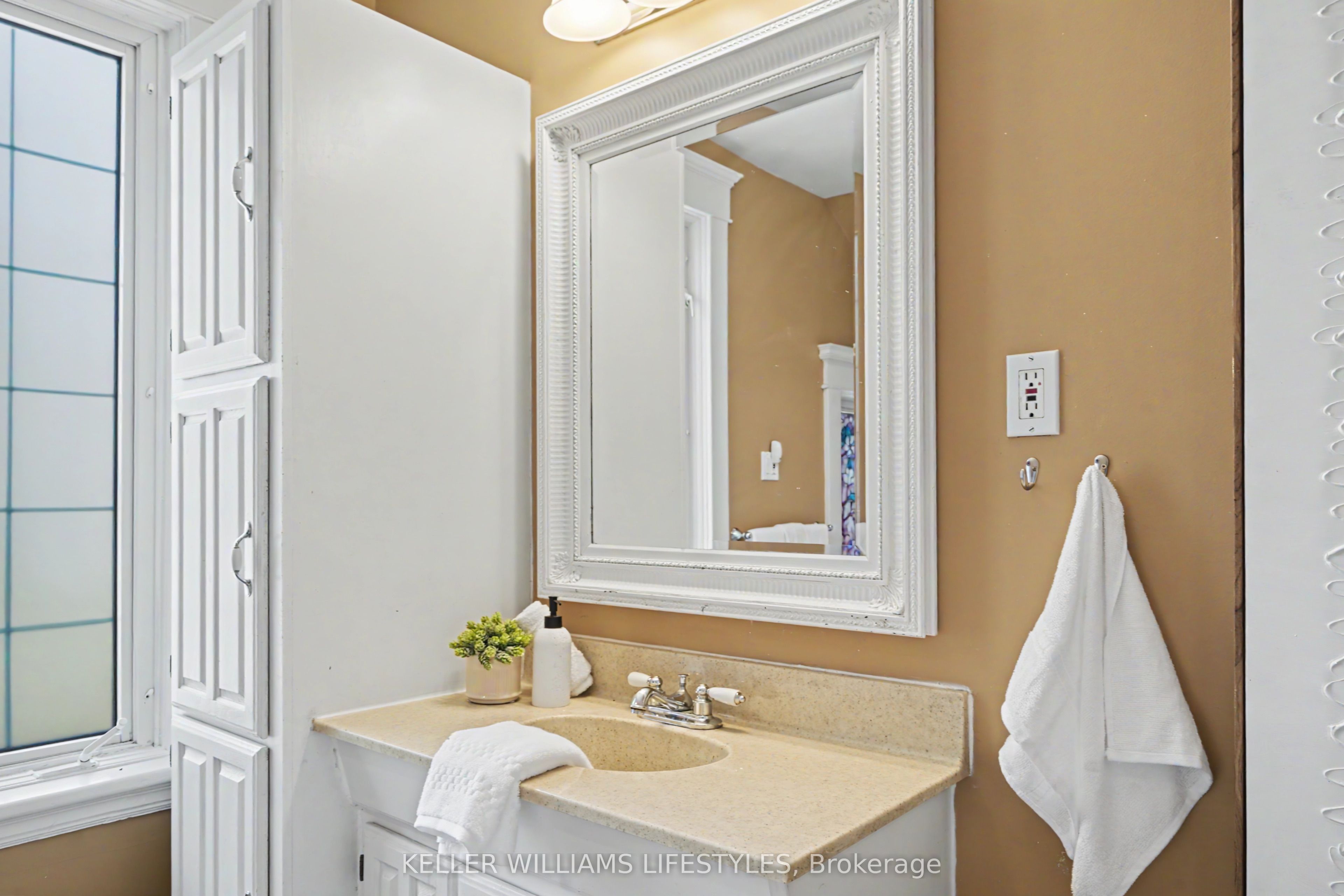 31 Gerrard Street Property Photo 27