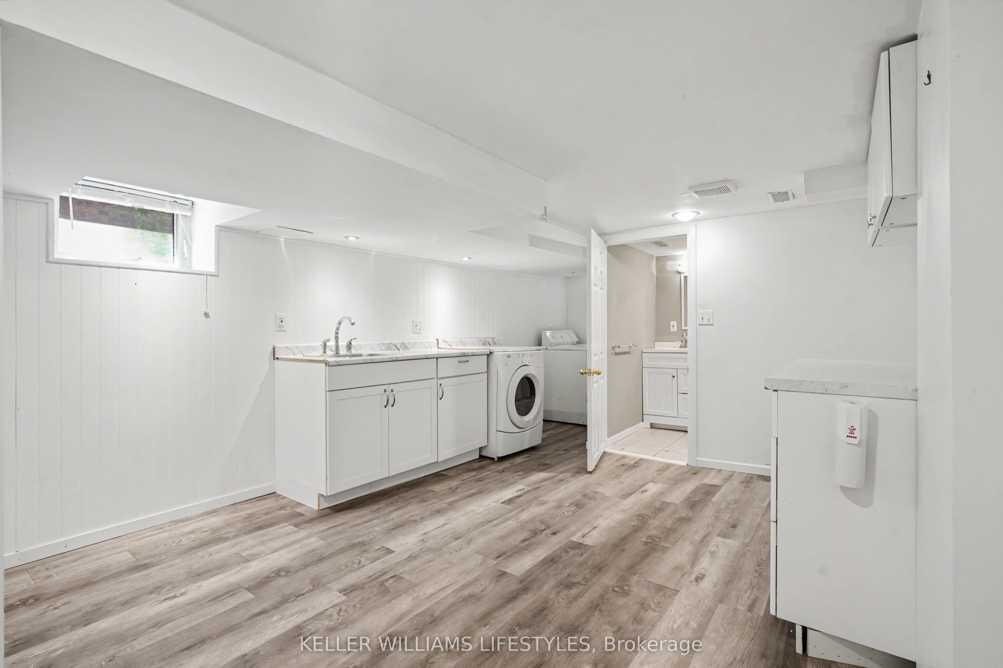 31 Gerrard Street Property Photo 34