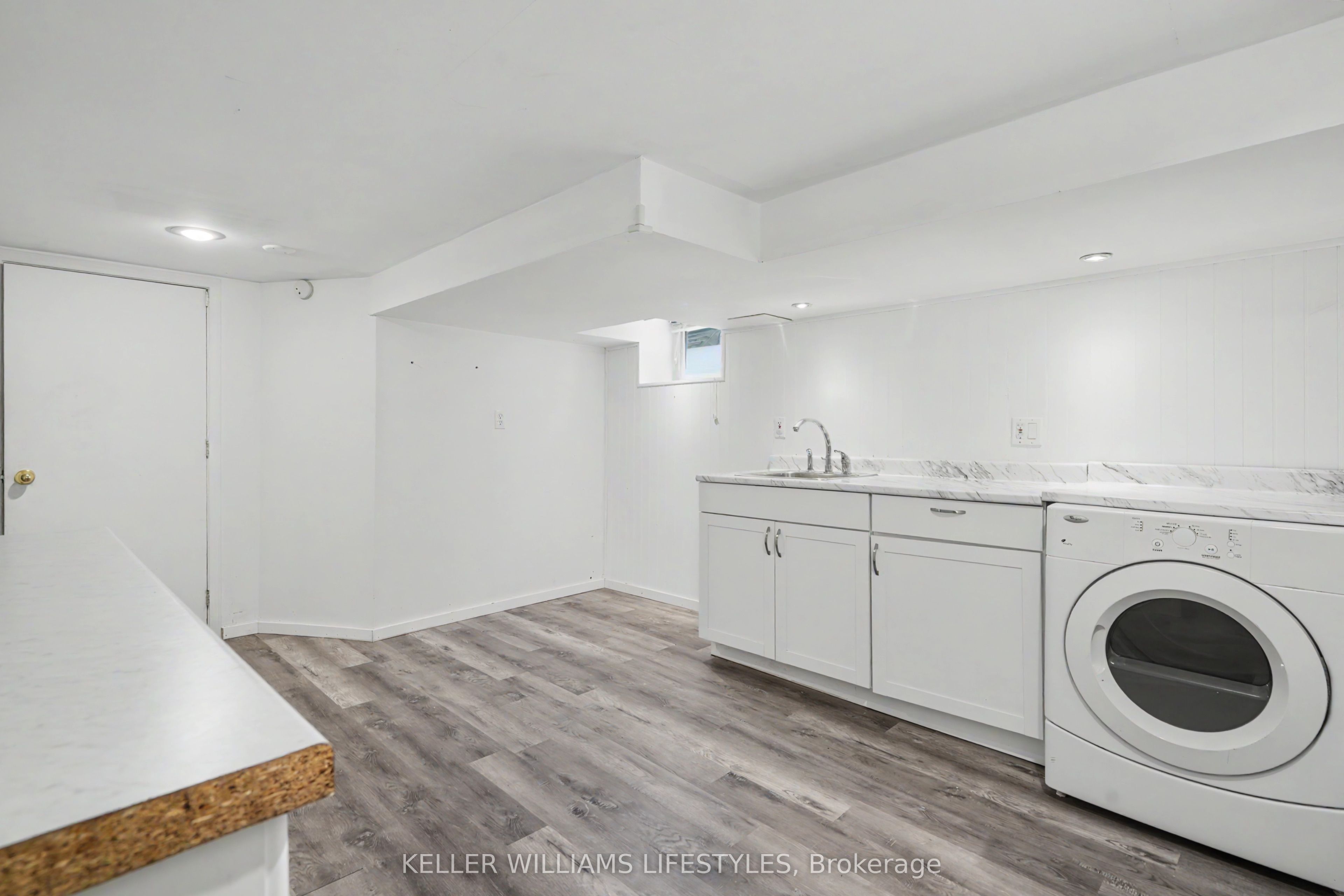 31 Gerrard Street Property Photo 35