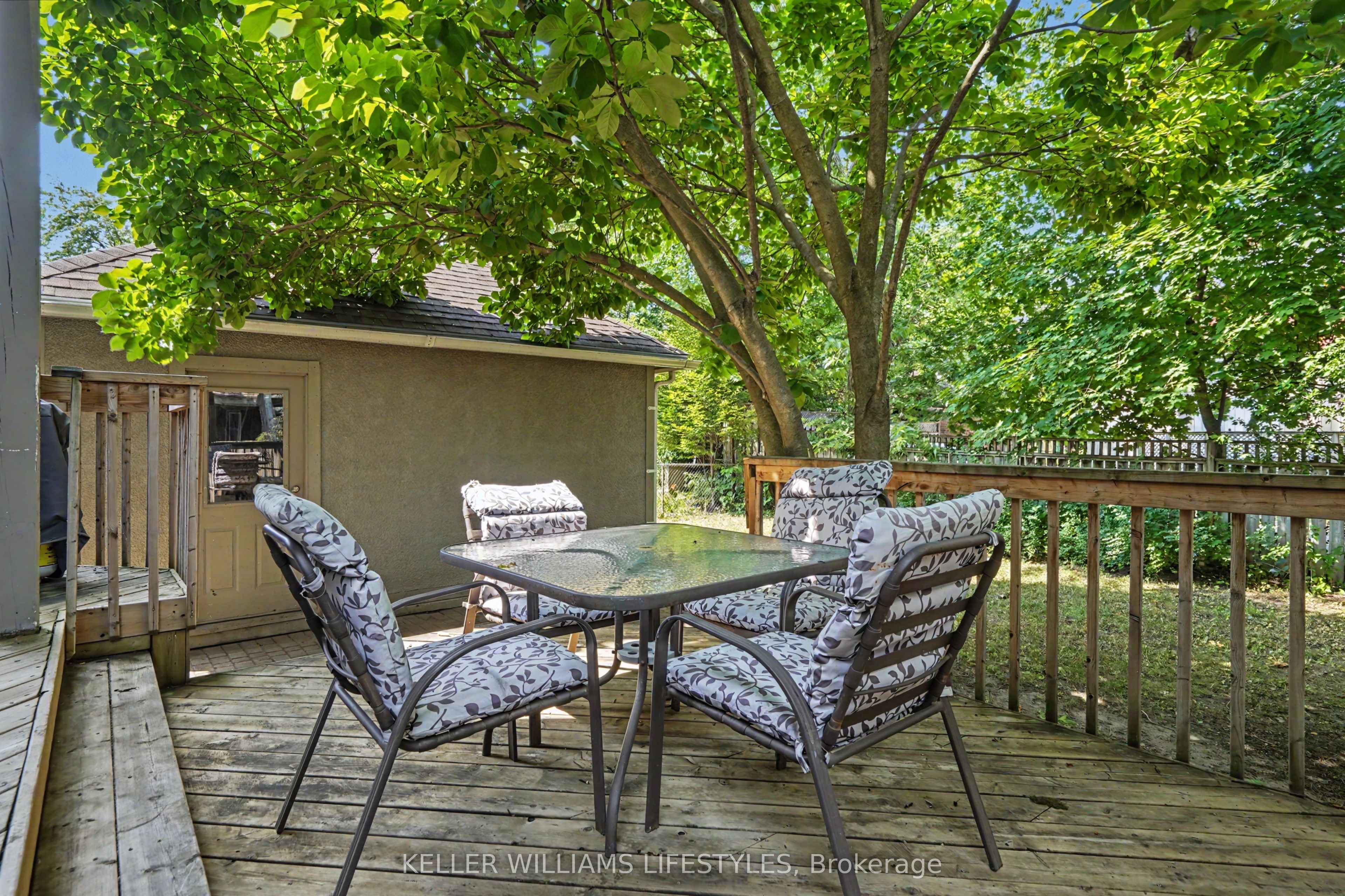 31 Gerrard Street Property Photo 41