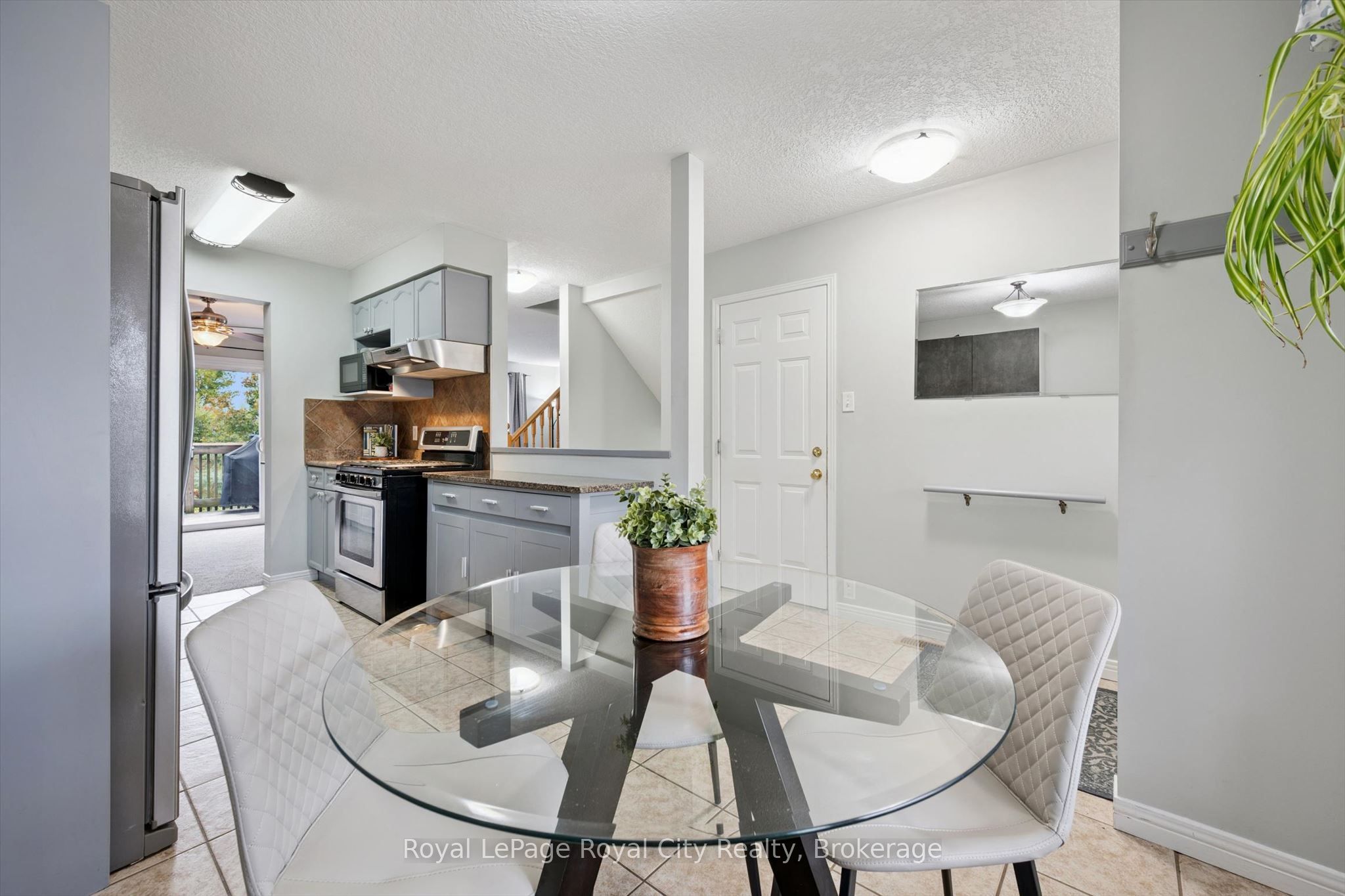 67 Cedarvale Avenue Property Photo 9