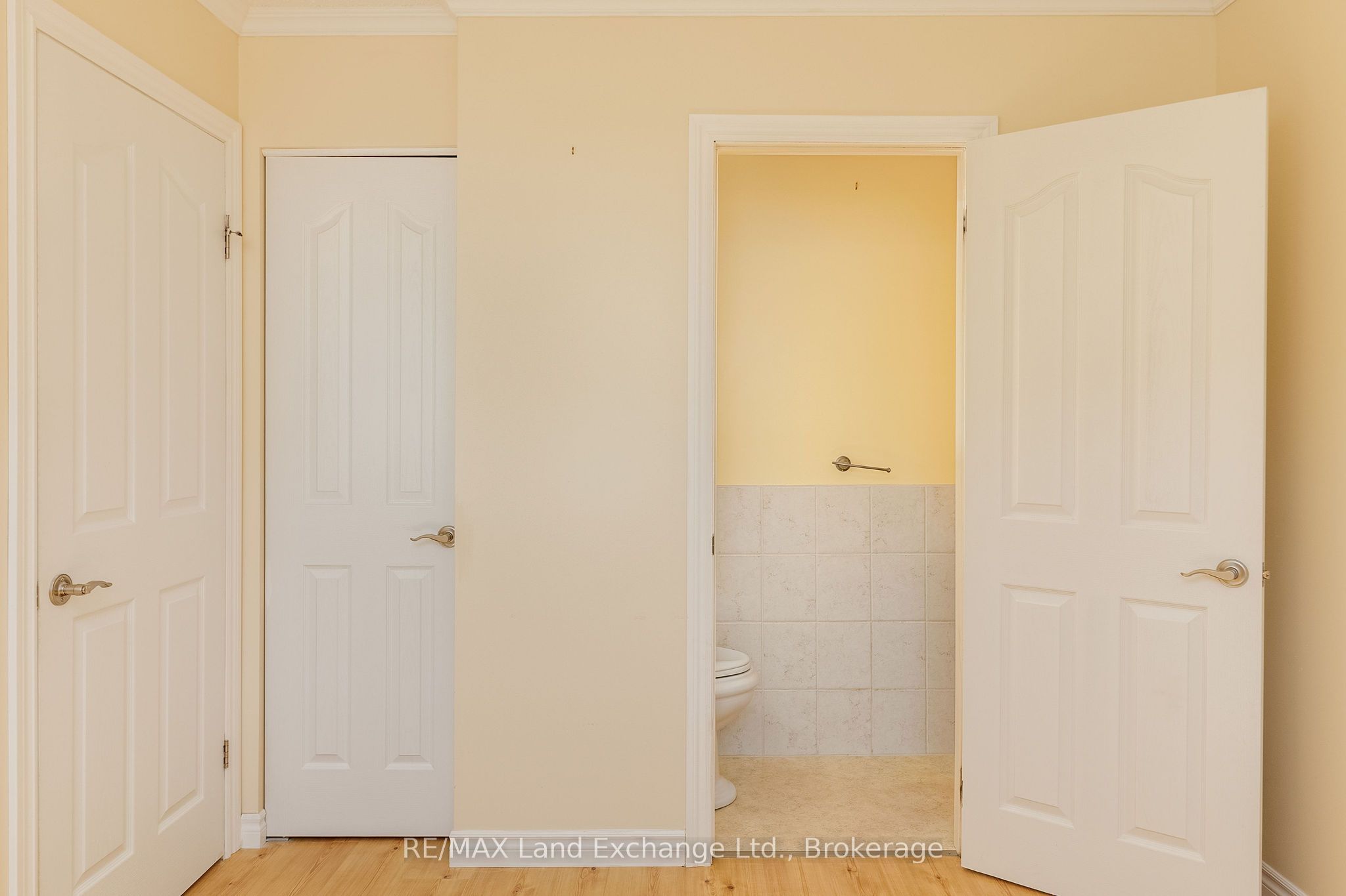 303 Waterloo Street 20 Property Photo 11