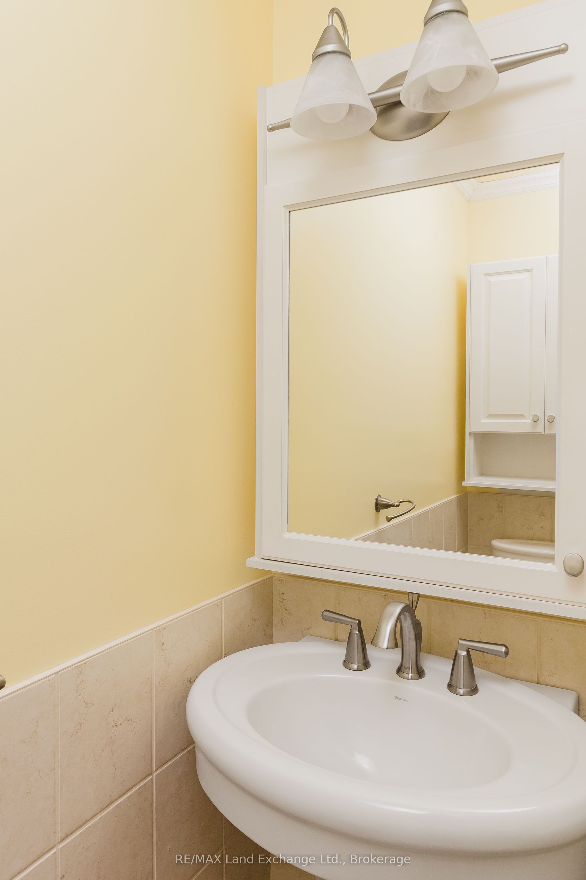 303 Waterloo Street 20 Property Photo 12