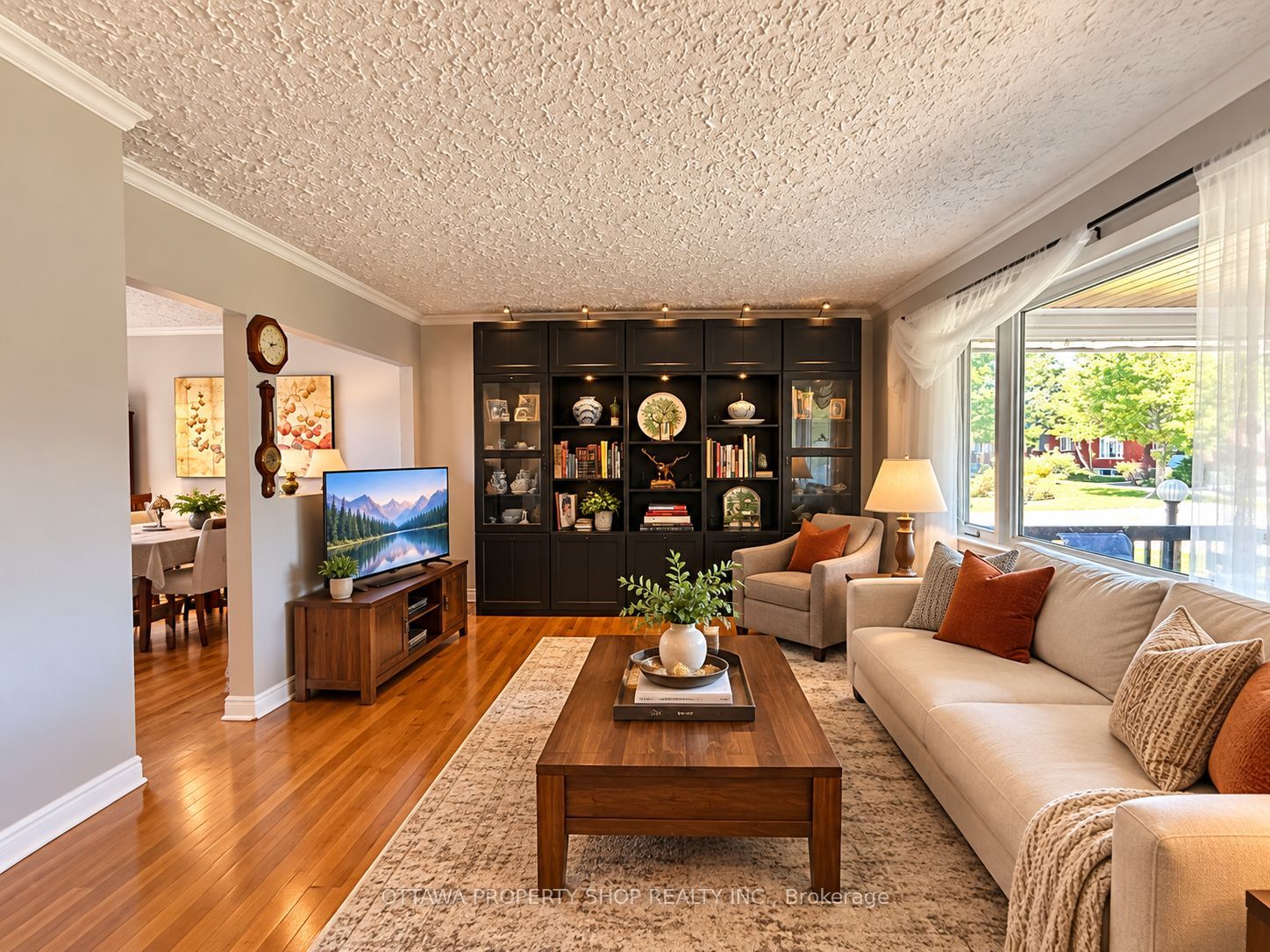1465 Queensdale Avenue Property Photo 3