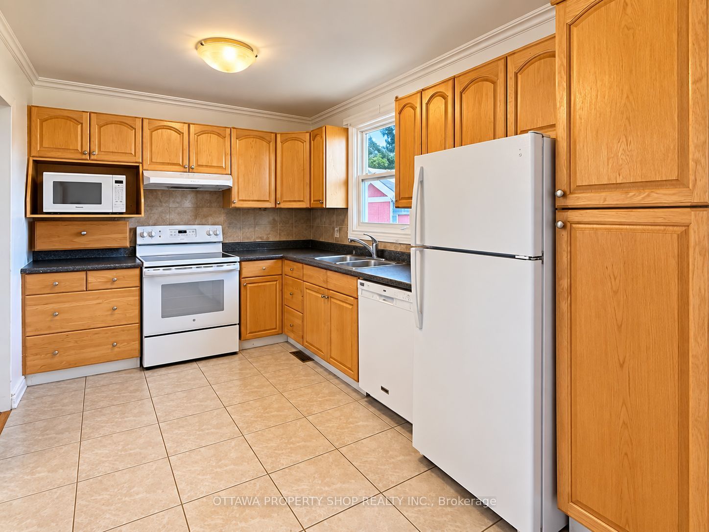 1465 Queensdale Avenue Property Photo 6
