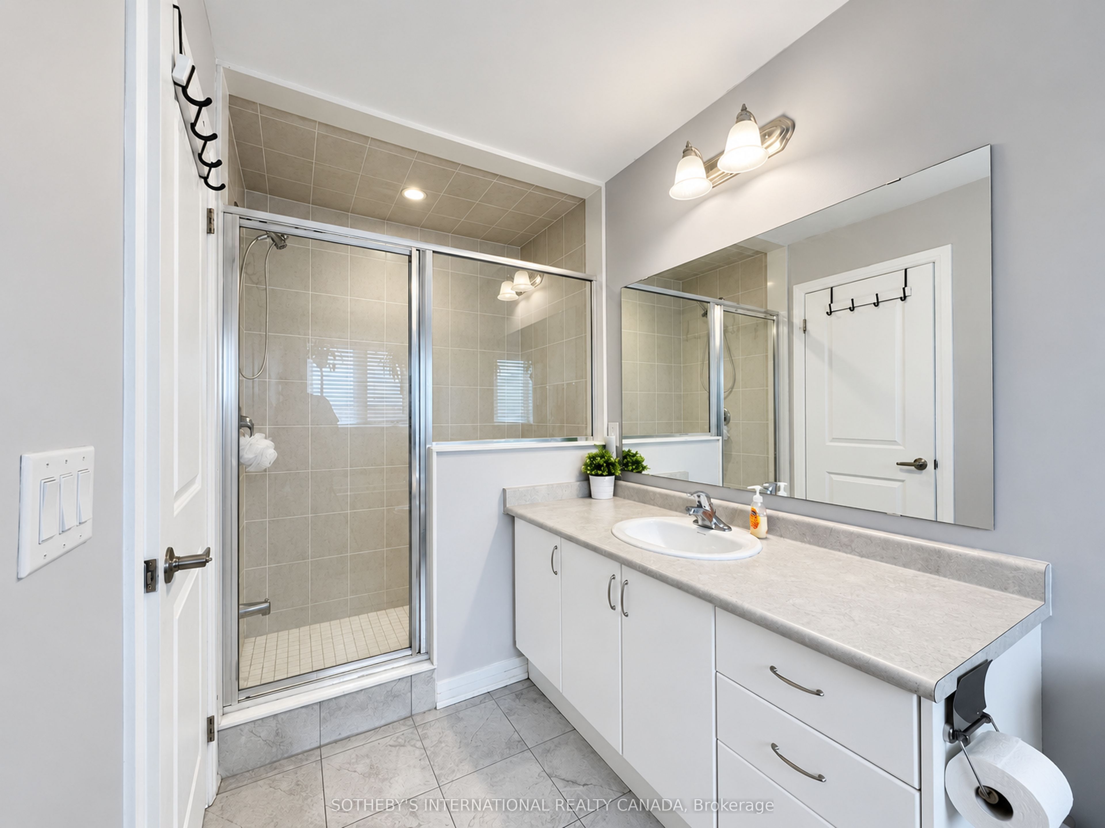 4018 Fracchioni Drive Property Photo 18