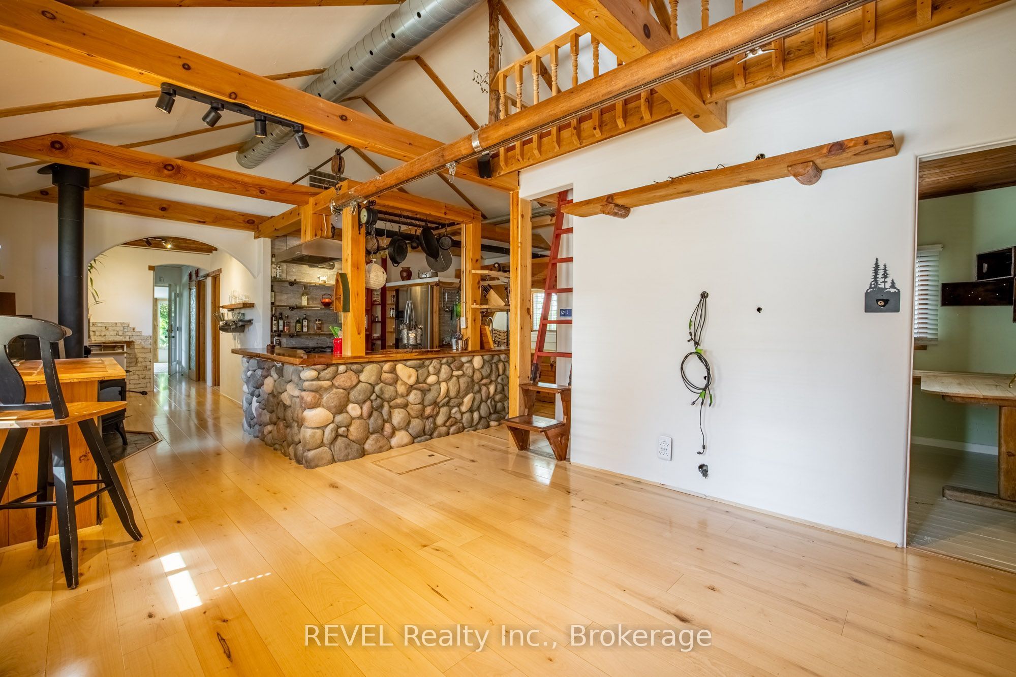 3816 Crystal Beach Drive Property Photo 7