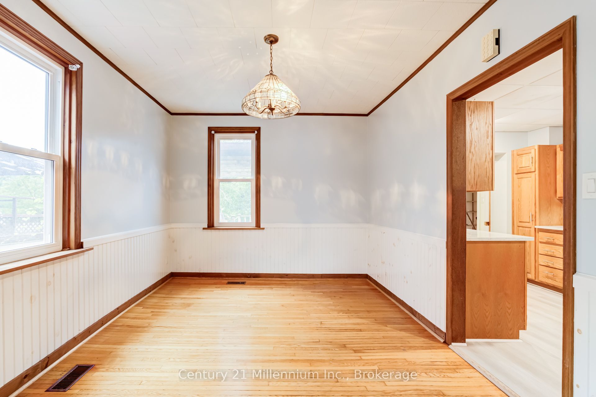 432 14th Street W Property Photo 15