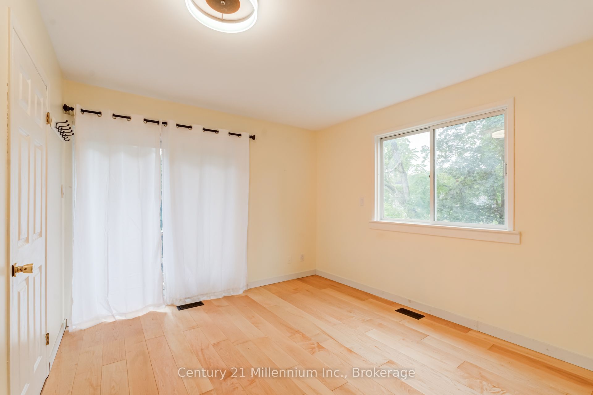 432 14th Street W Property Photo 23