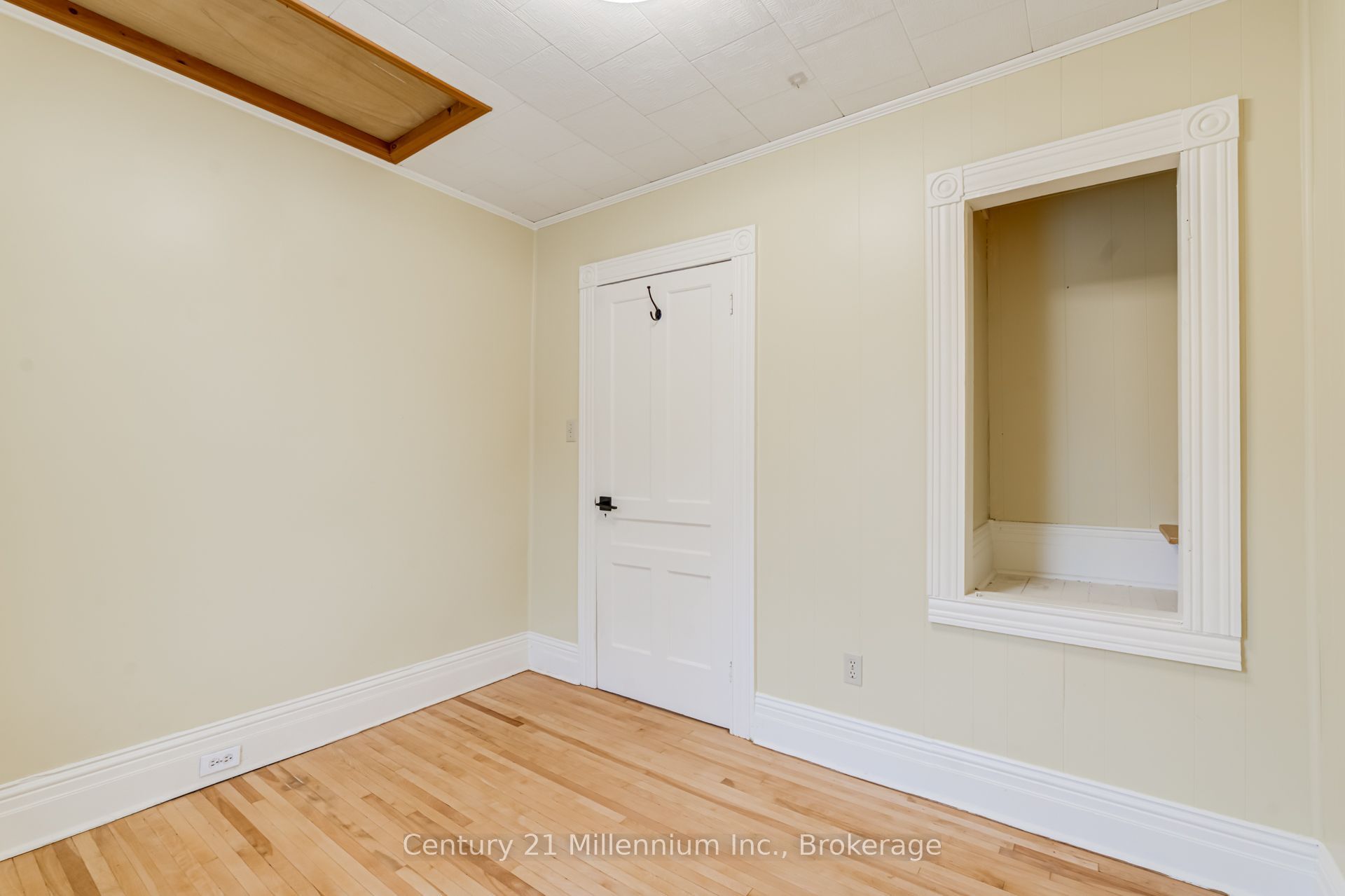 432 14th Street W Property Photo 36
