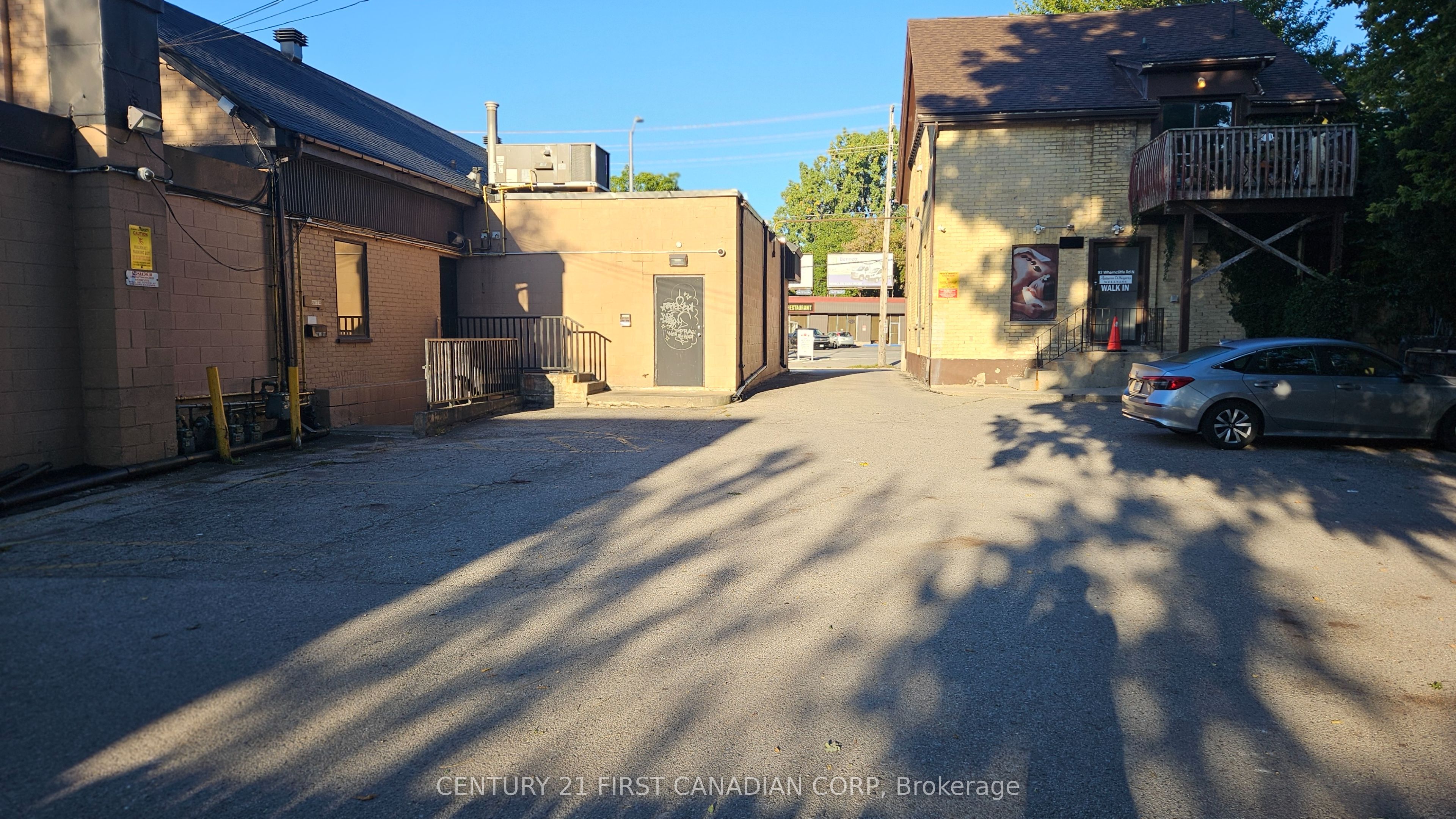 89 Wharncliffe Road N Property Photo 3