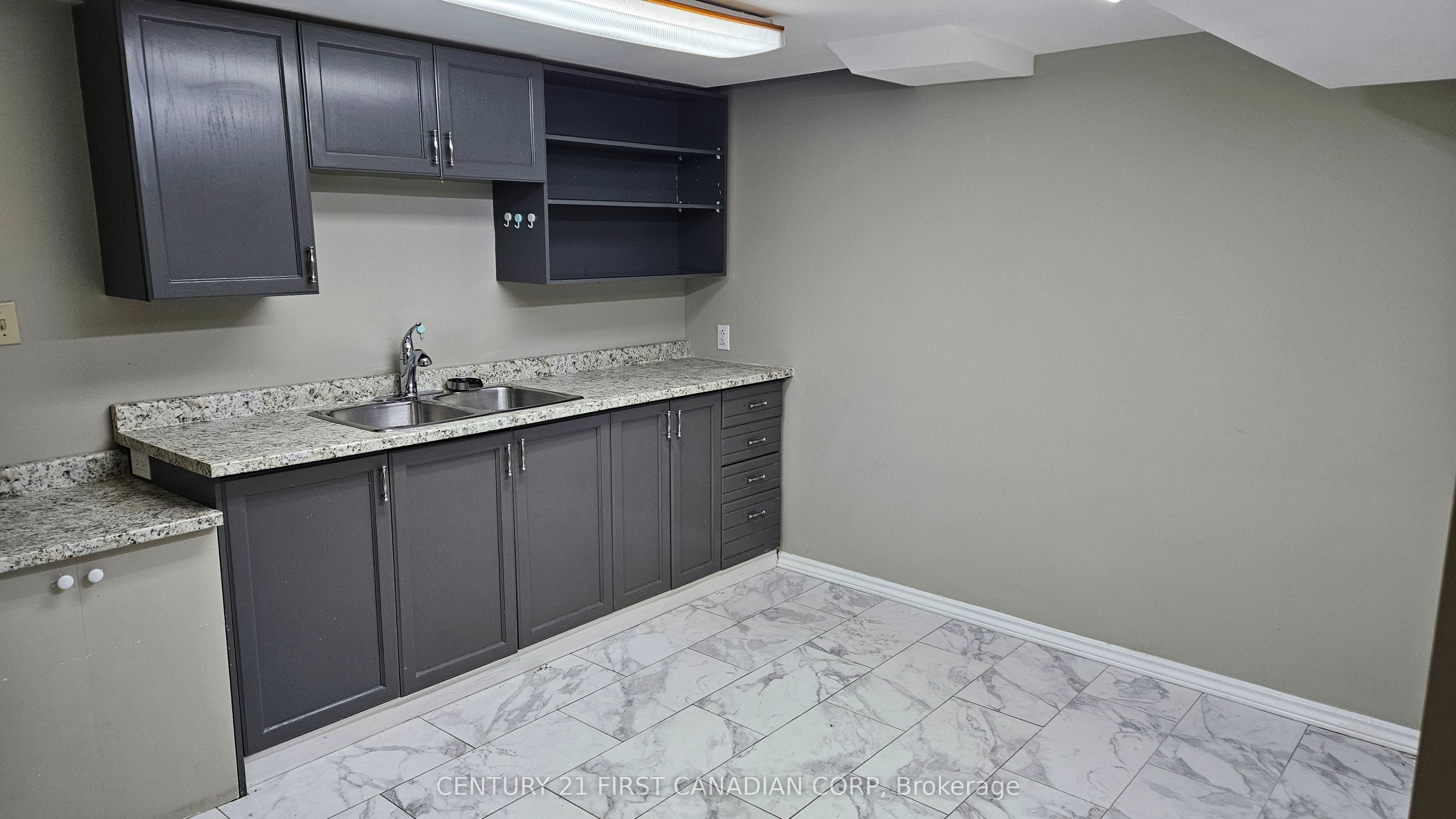 89 Wharncliffe Road N Property Photo 11