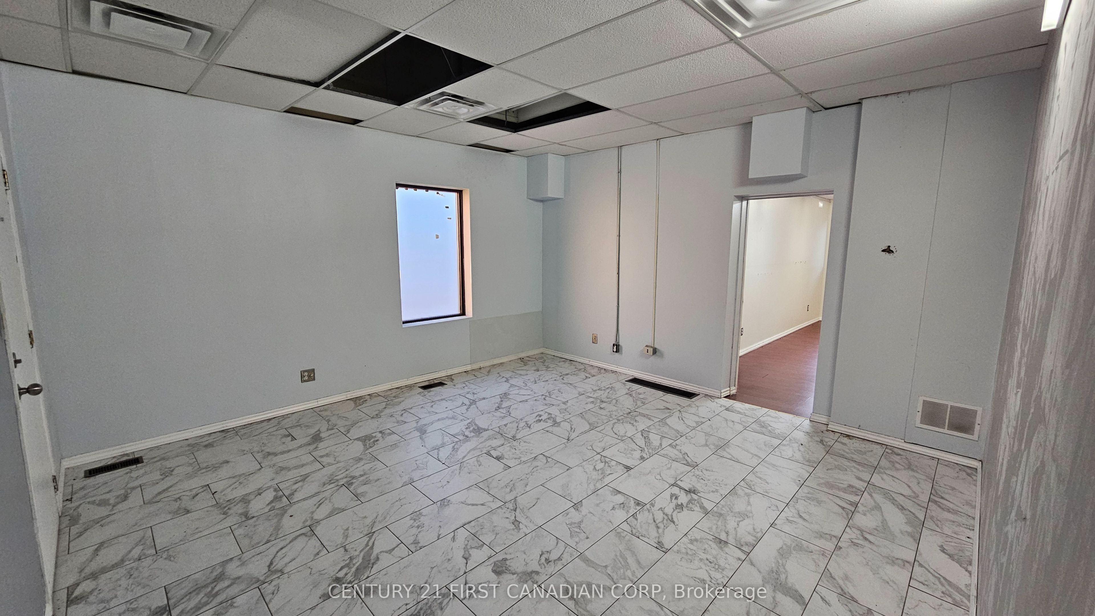 89 Wharncliffe Road N Upper Property Photo 7