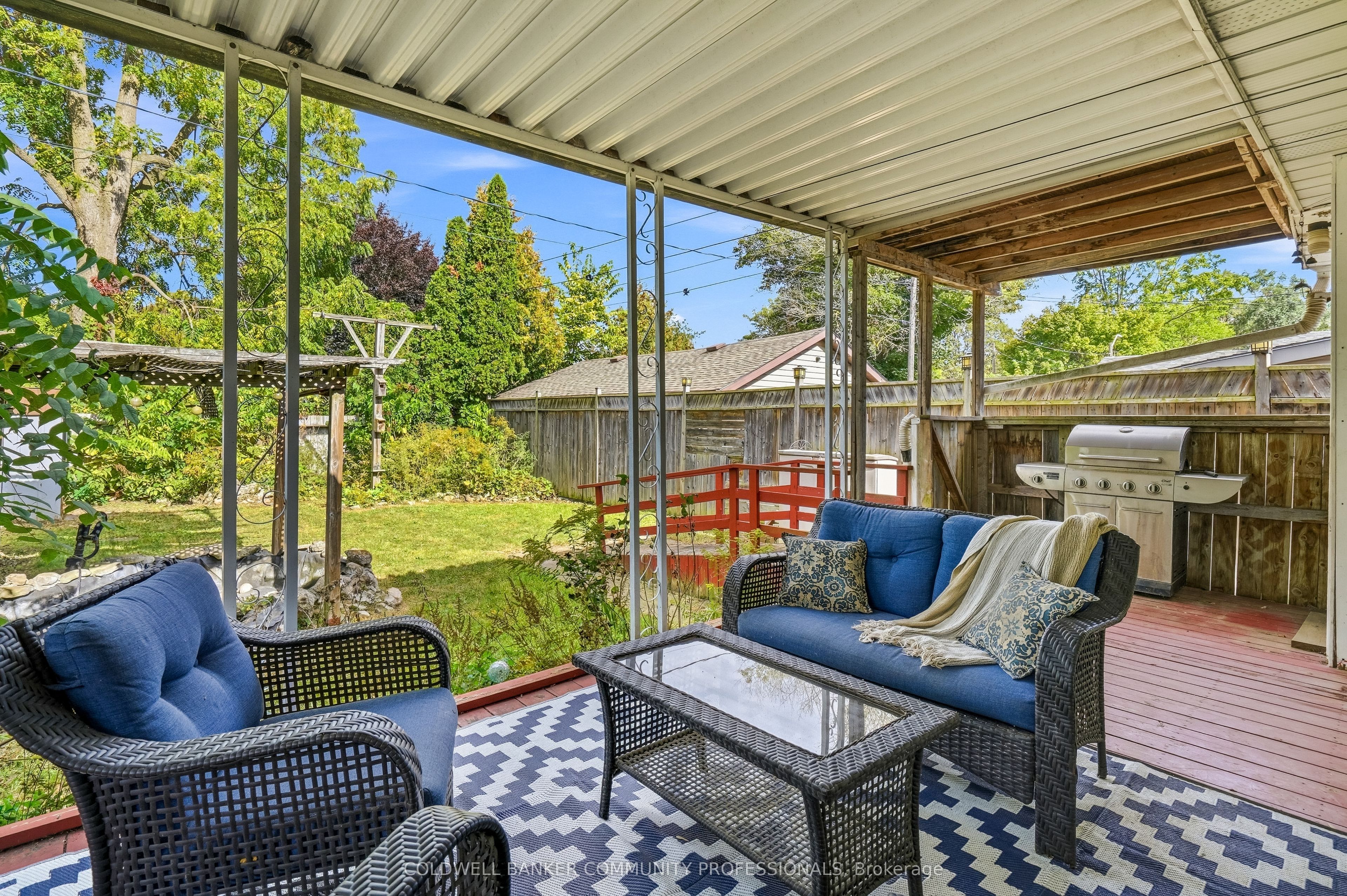 42 Sanderson Street Property Photo 34