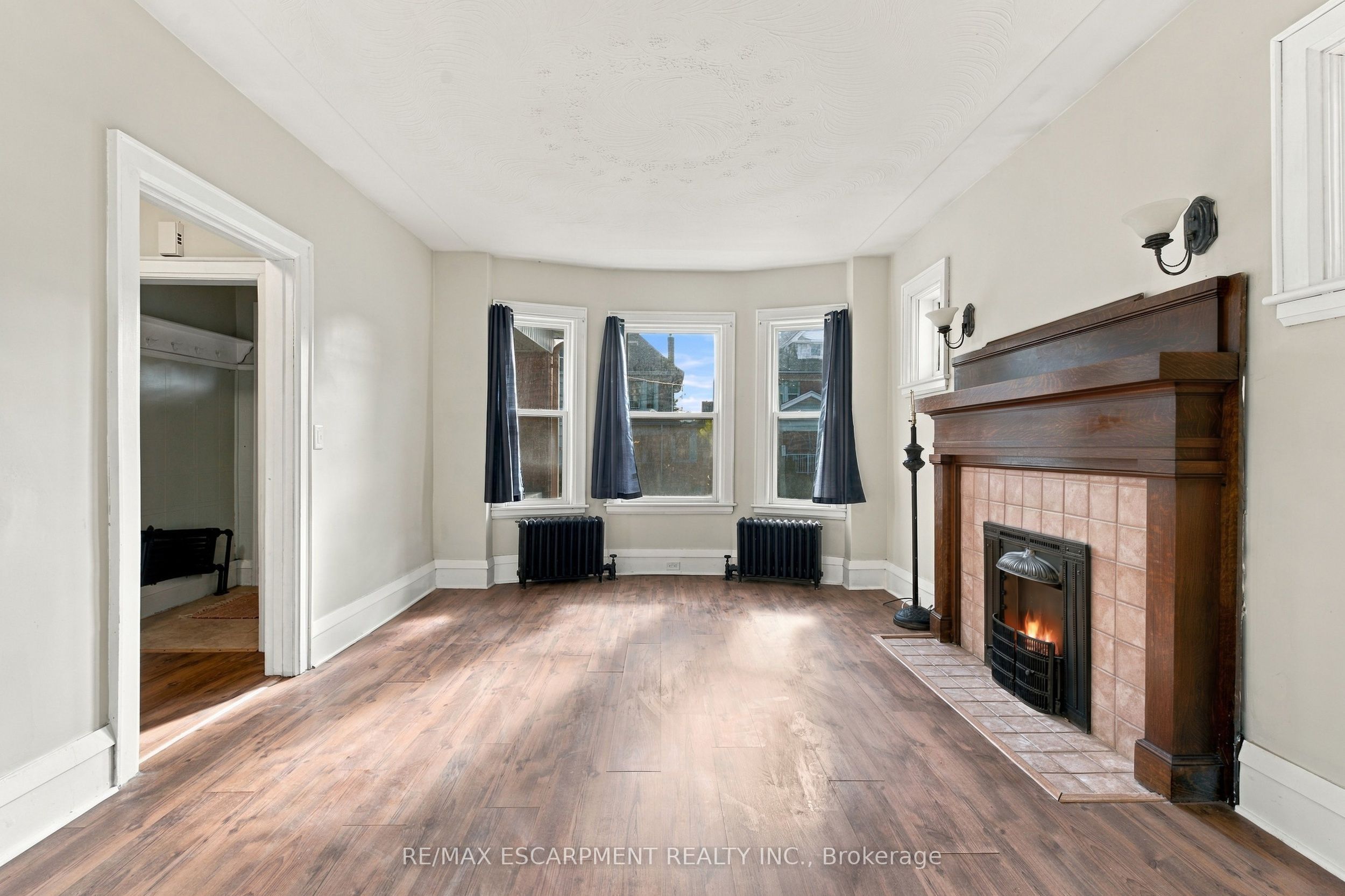 100 Balsam Avenue S Property Photo 16