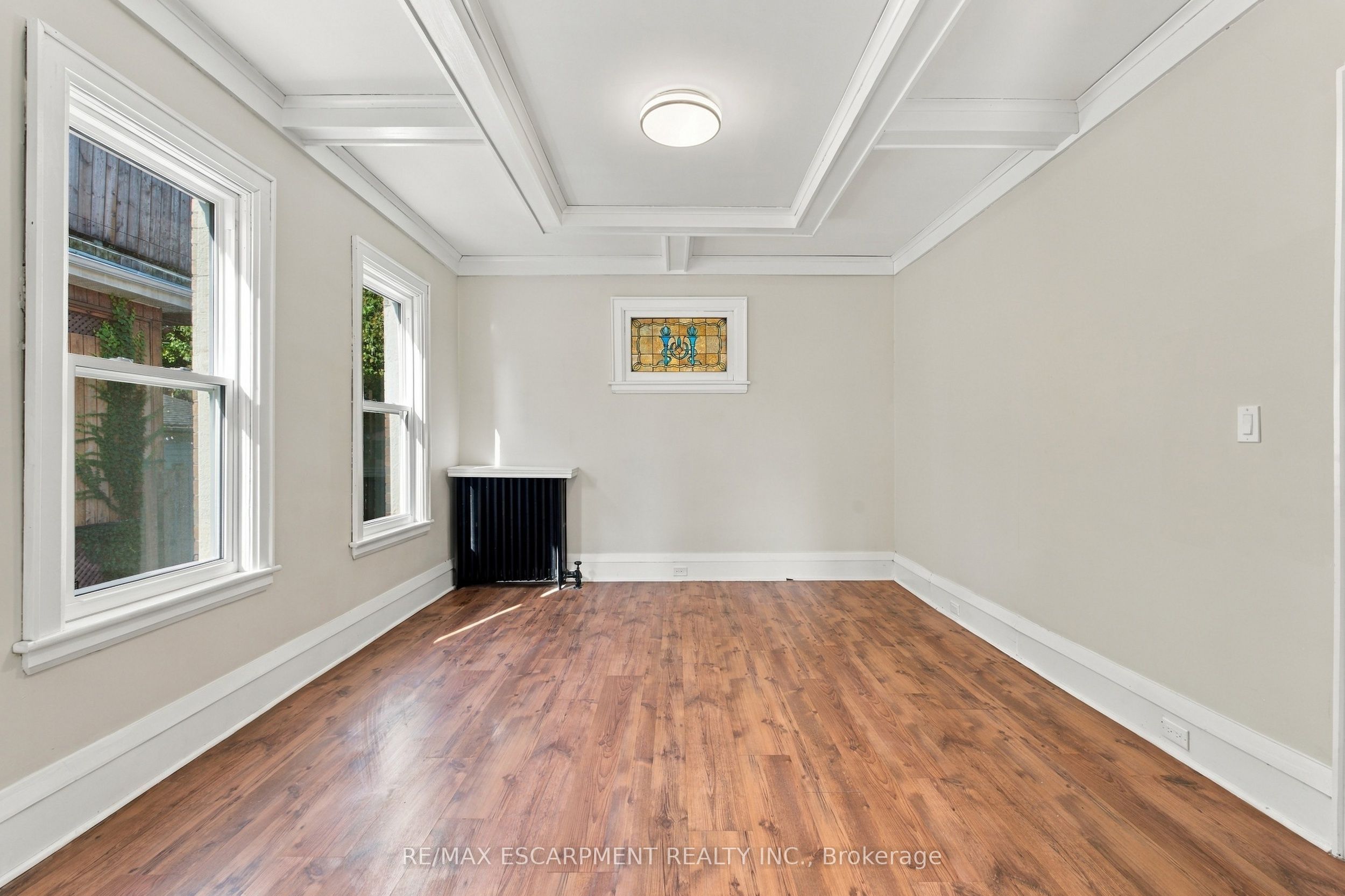 100 Balsam Avenue S Property Photo 19