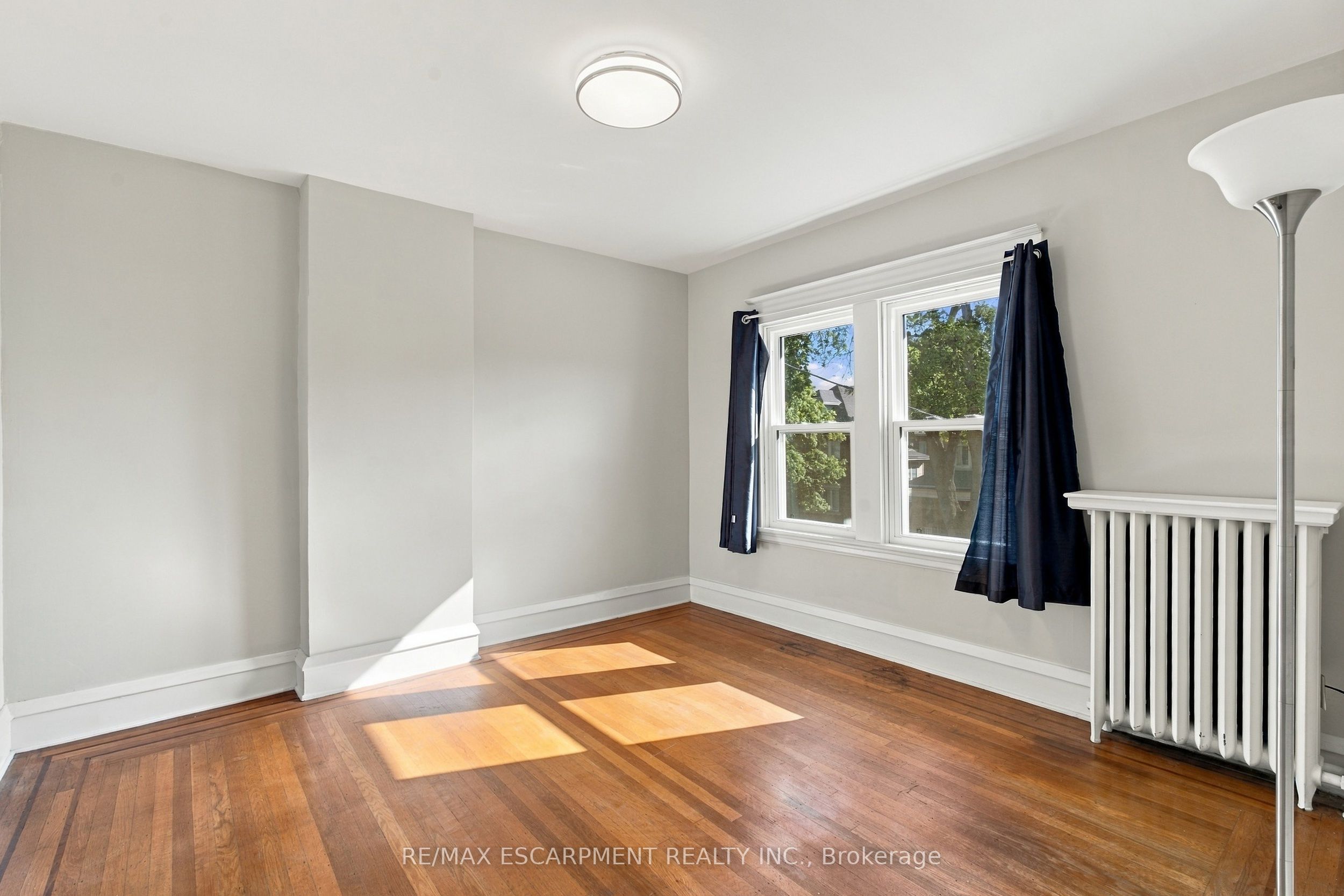 100 Balsam Avenue S Property Photo 27