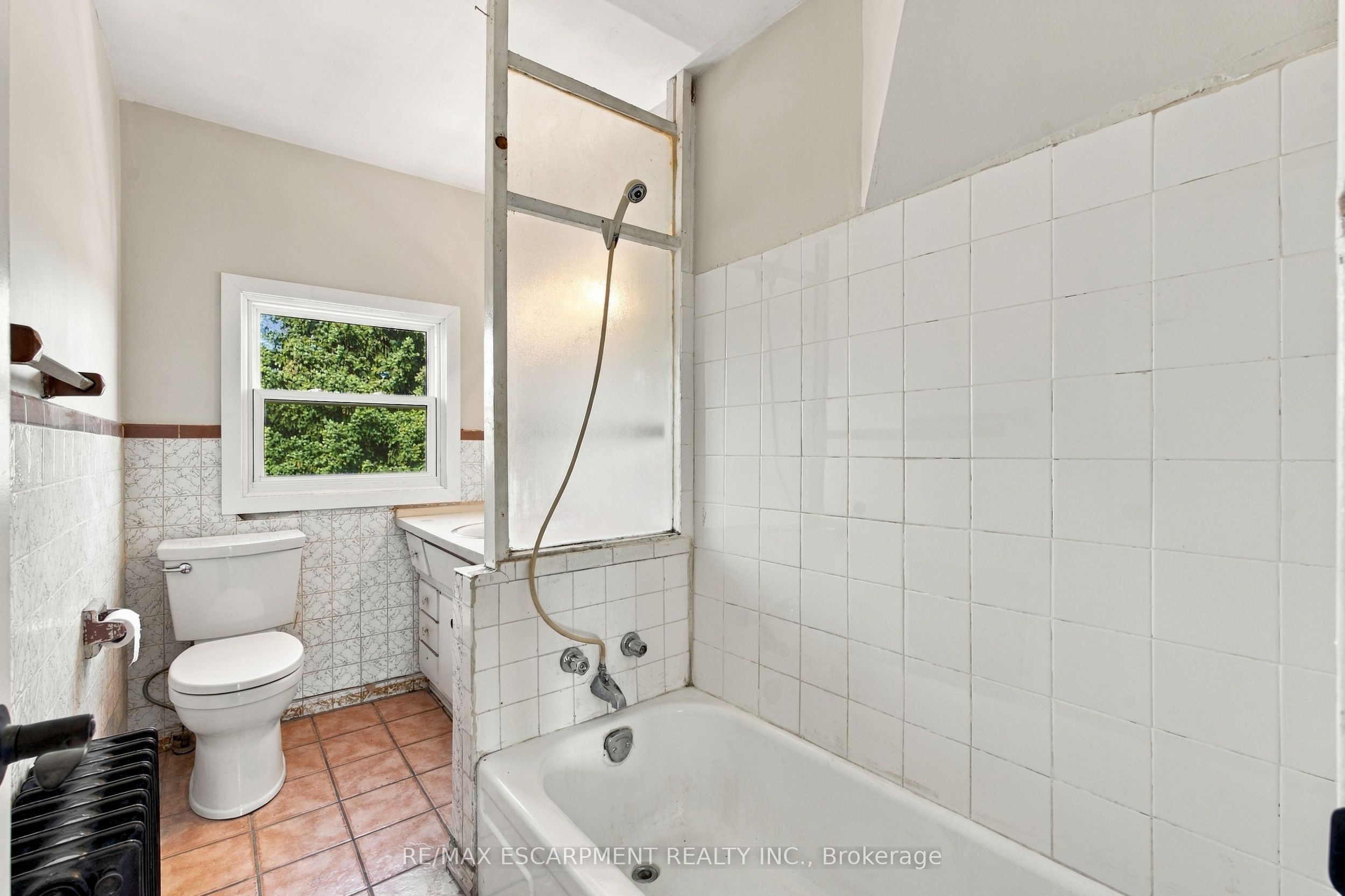 100 Balsam Avenue S Property Photo 43