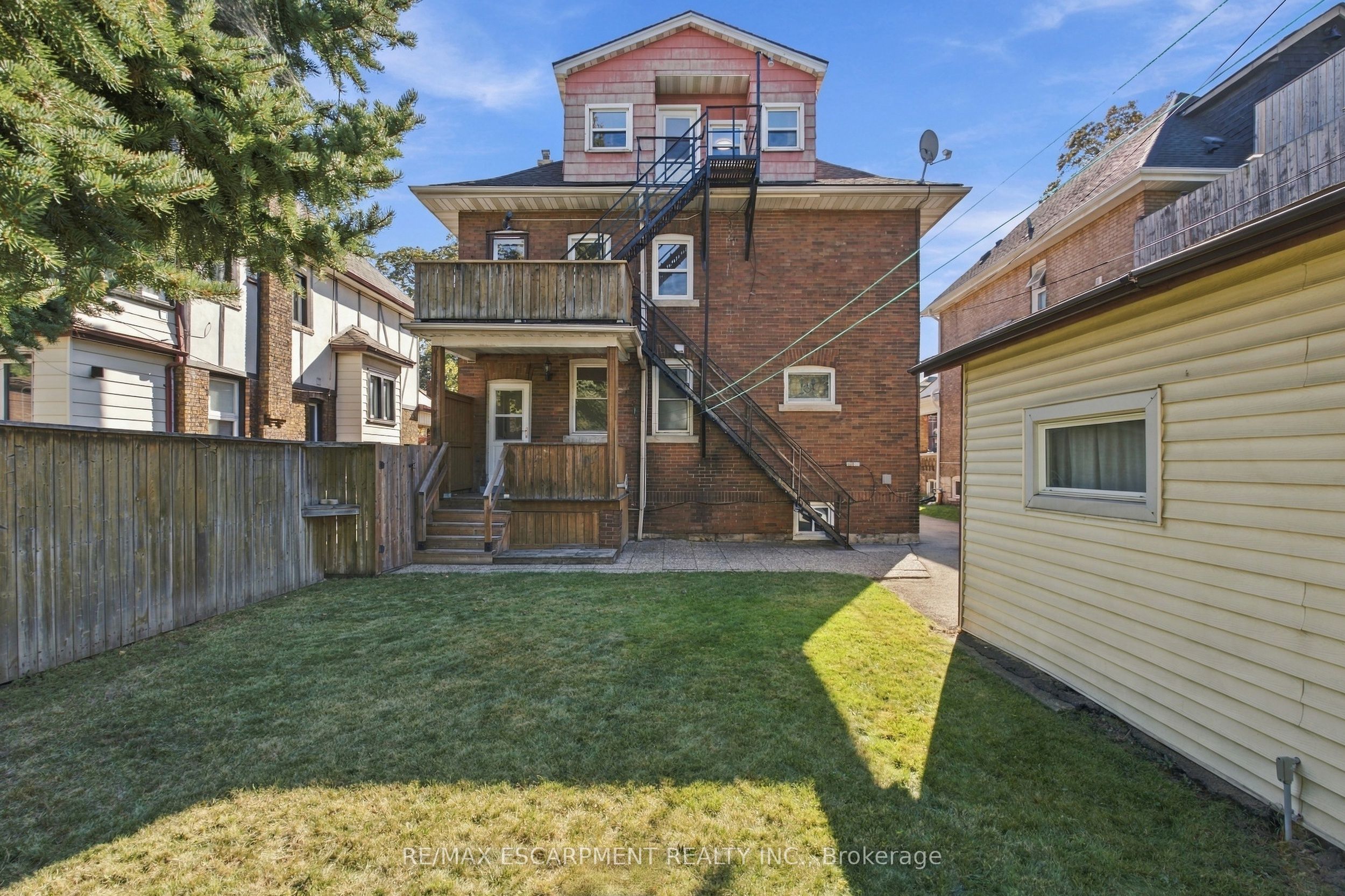 100 Balsam Avenue S Property Photo 45