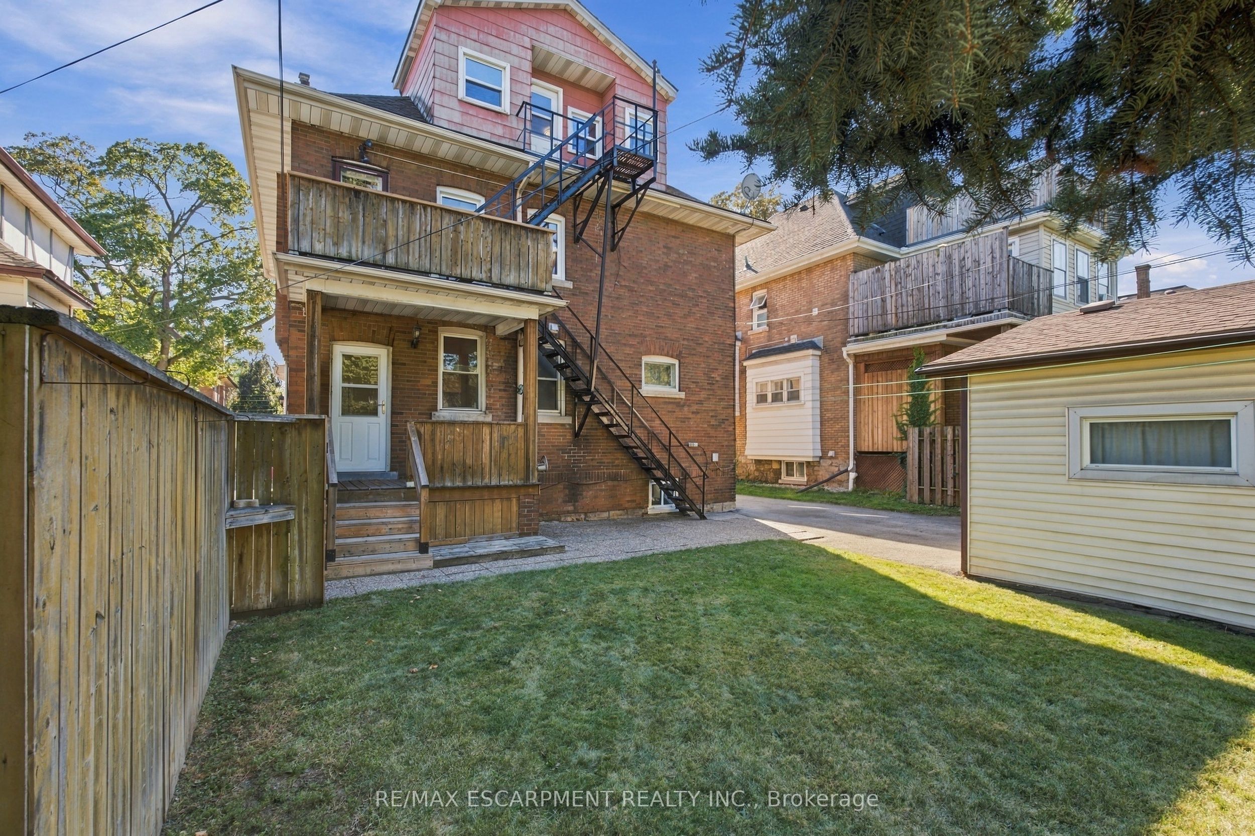 100 Balsam Avenue S Property Photo 46