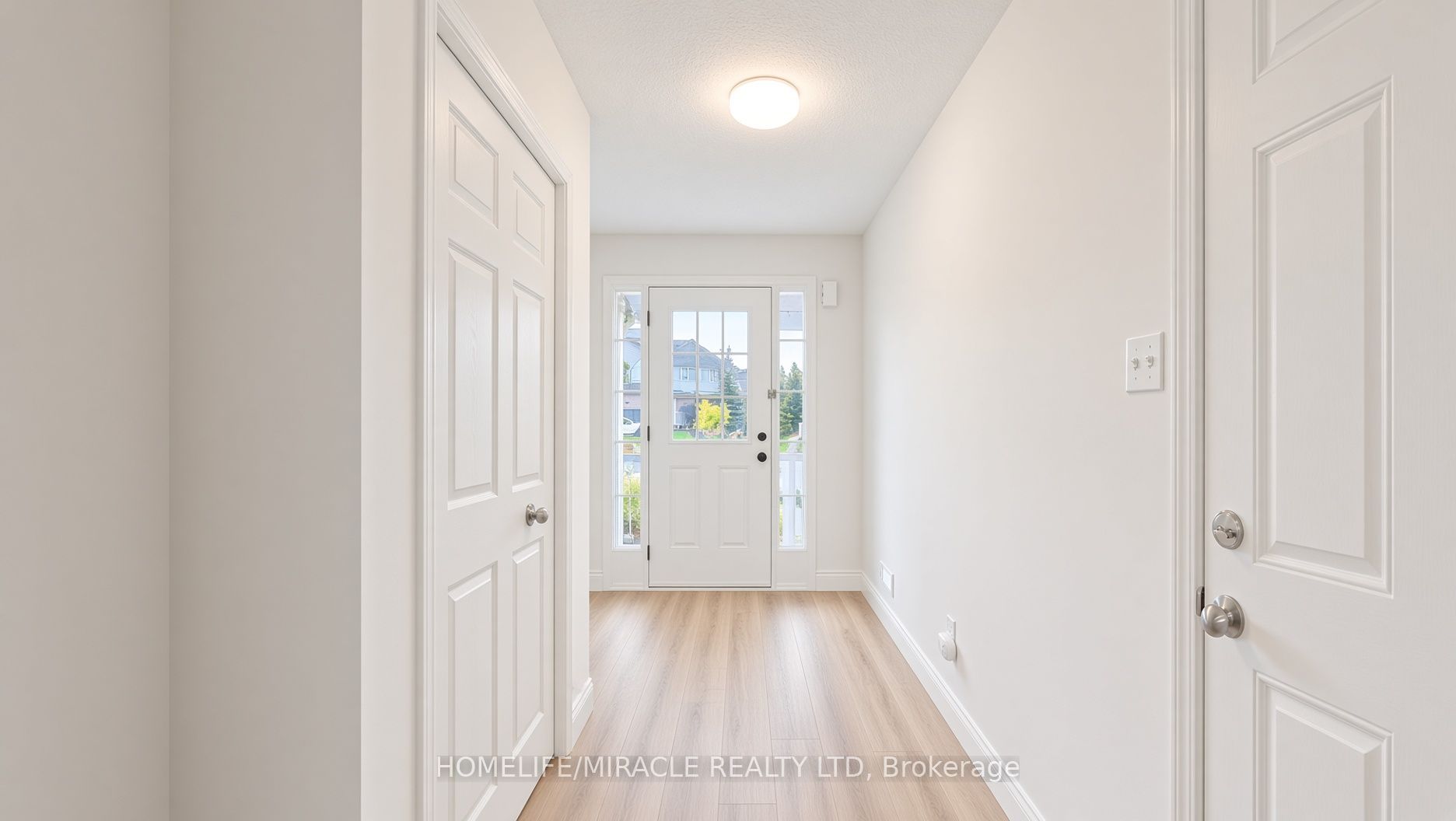 250 Parkvale Drive Property Photo 3