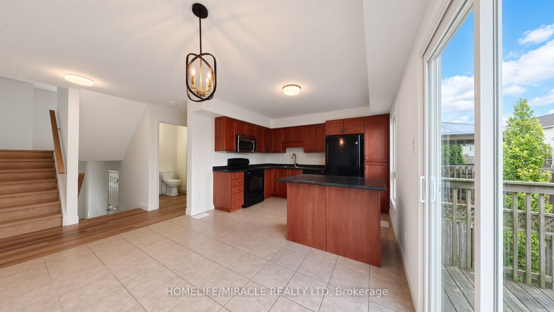 250 Parkvale Drive Property Photo 10