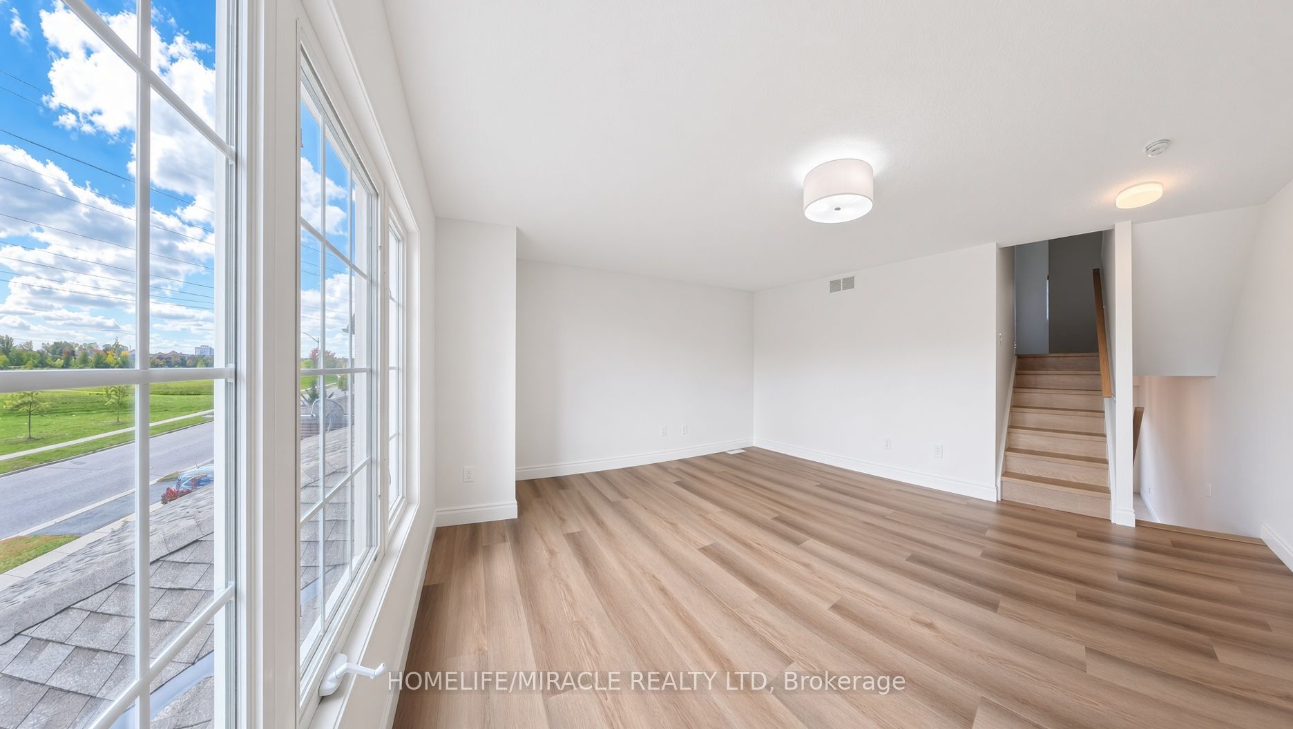 250 Parkvale Drive Property Photo 23