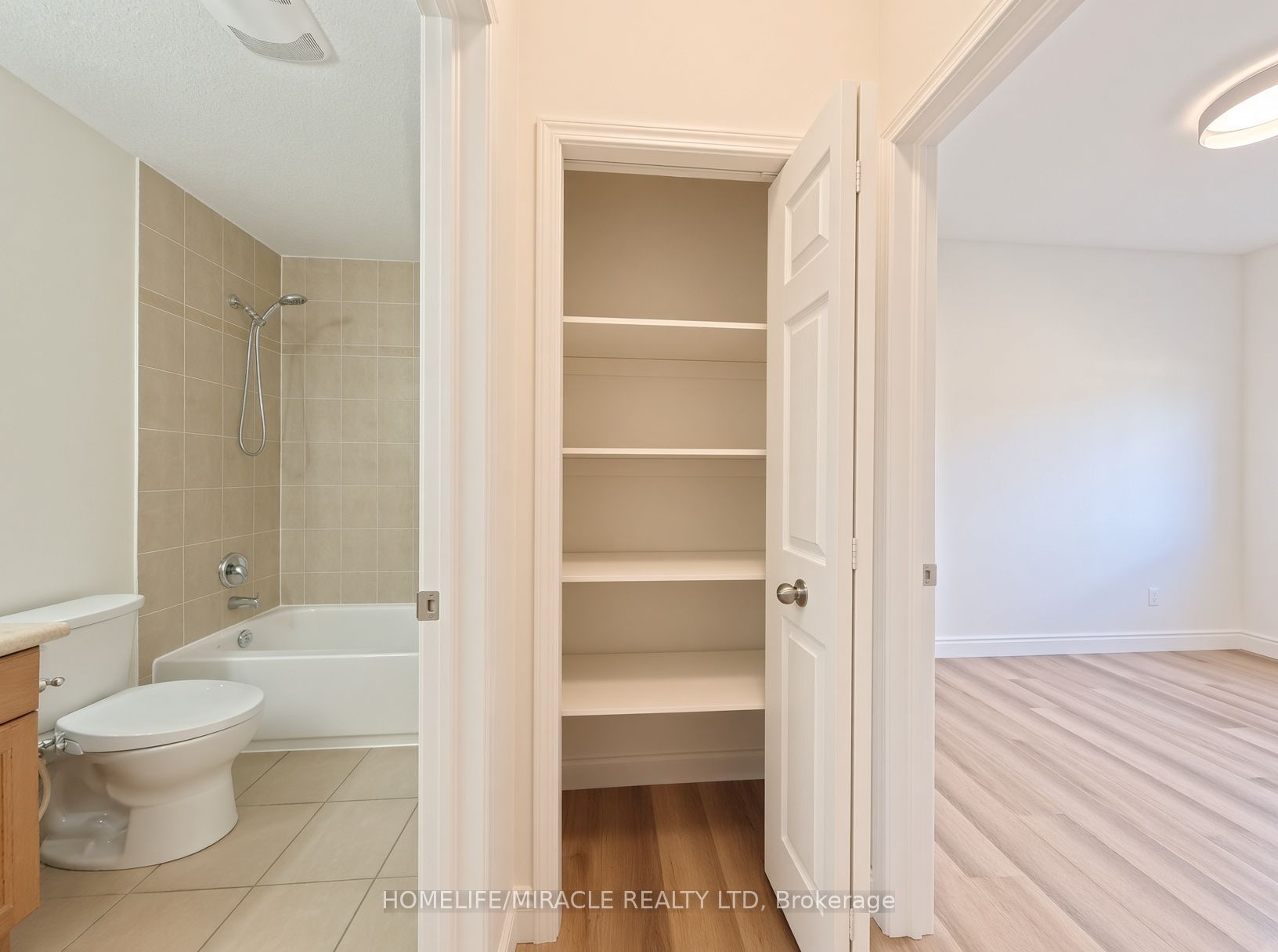 250 Parkvale Drive Property Photo 27
