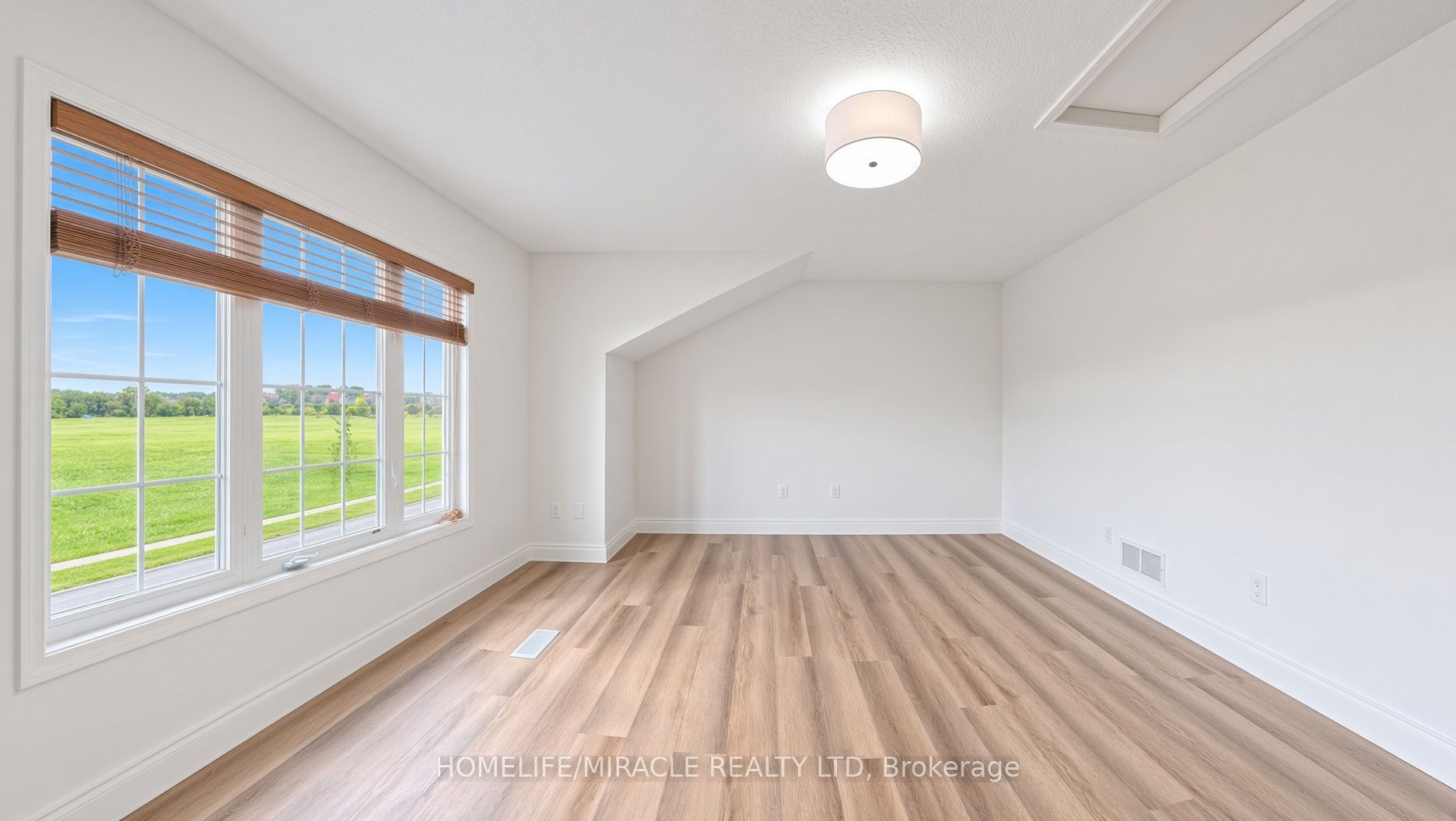 250 Parkvale Drive Property Photo 37