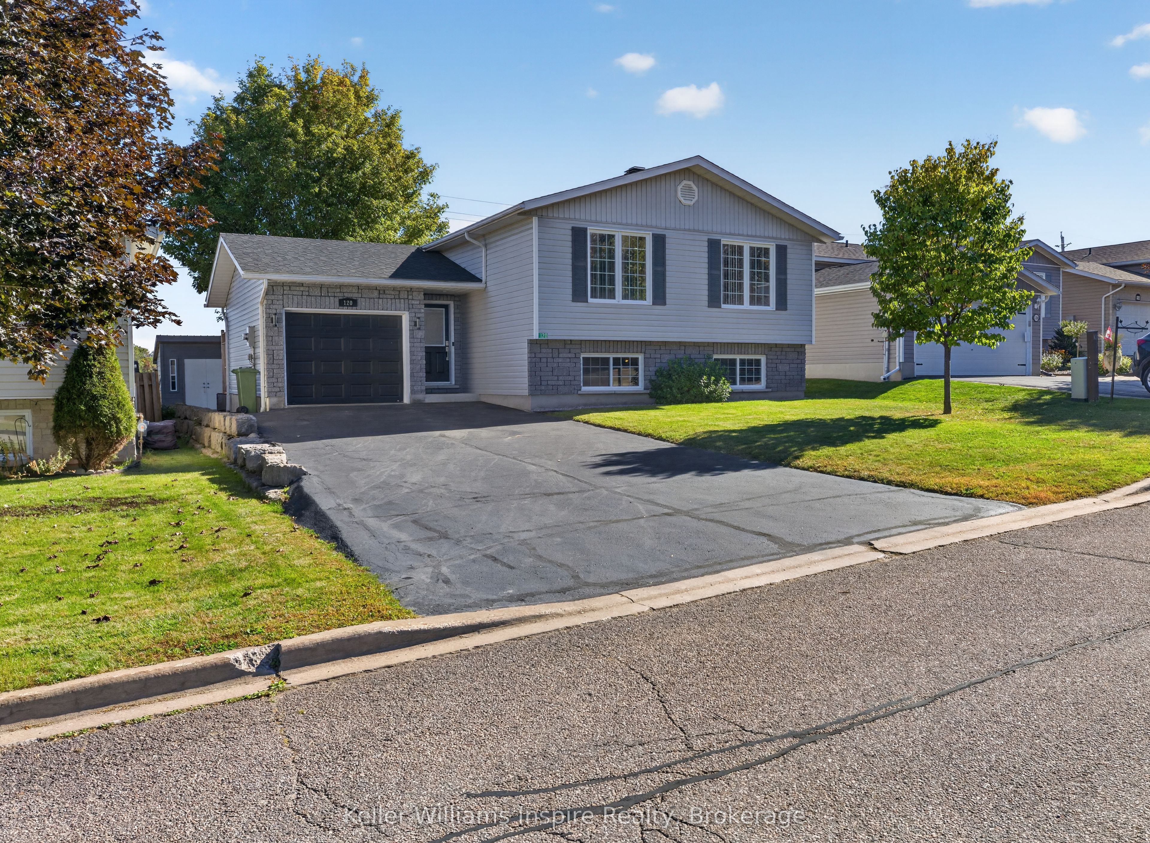 120 Cockburn Crescent