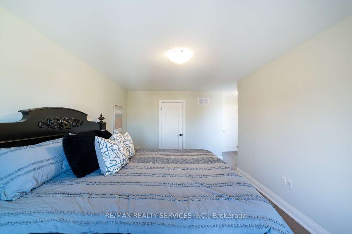 76 Burton Street Property Photo 24