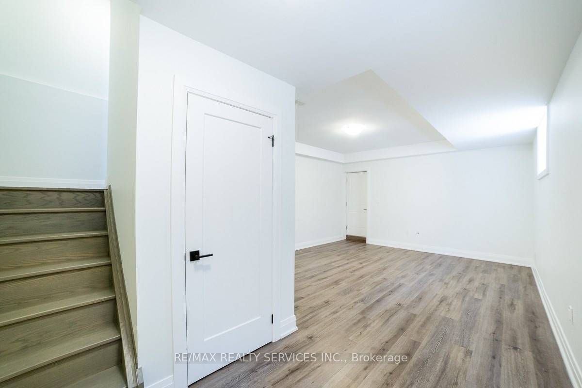 76 Burton Street Property Photo 31