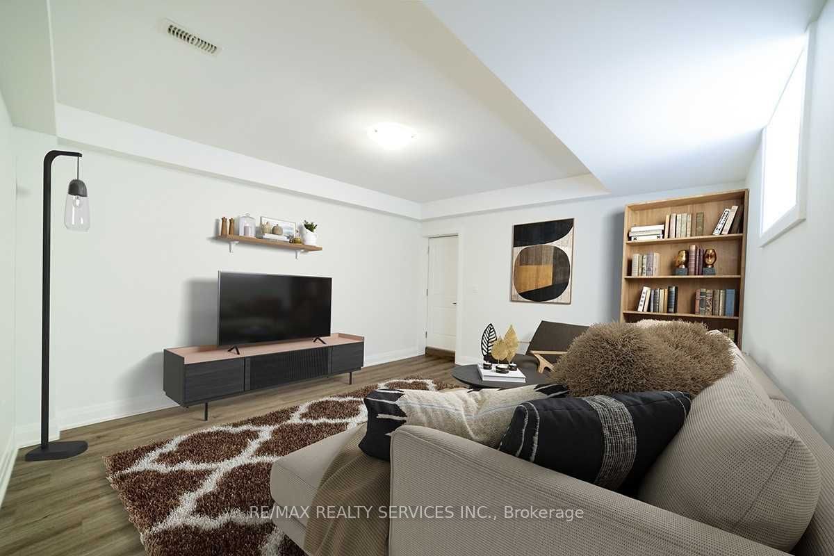 76 Burton Street Property Photo 32
