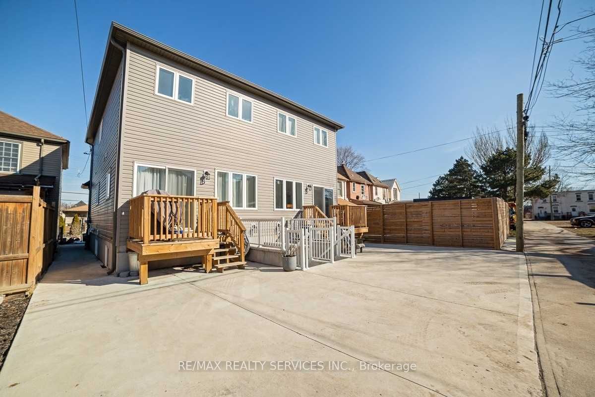 76 Burton Street Property Photo 35