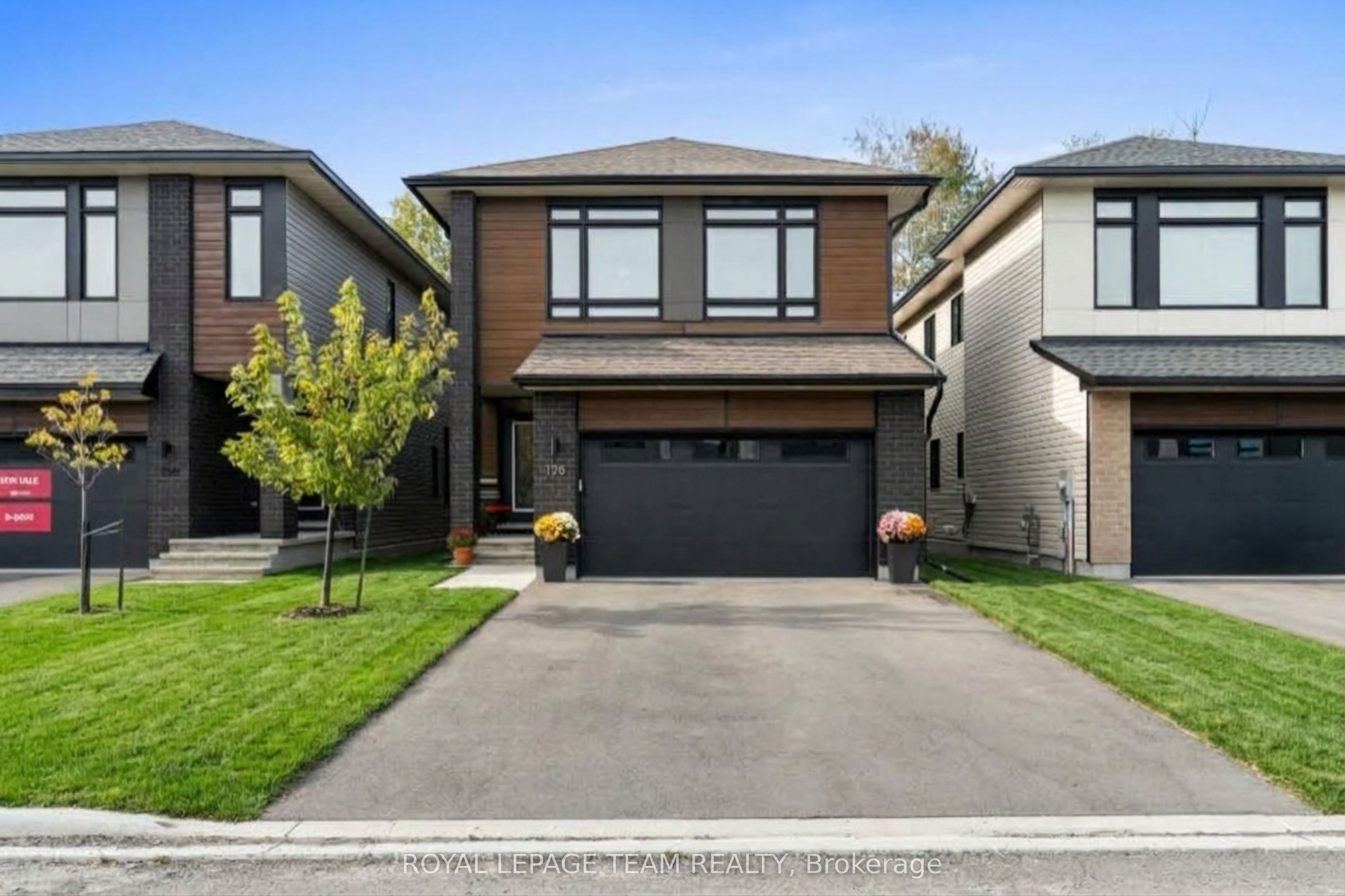 128 Bristol Crescent Property Photo 1