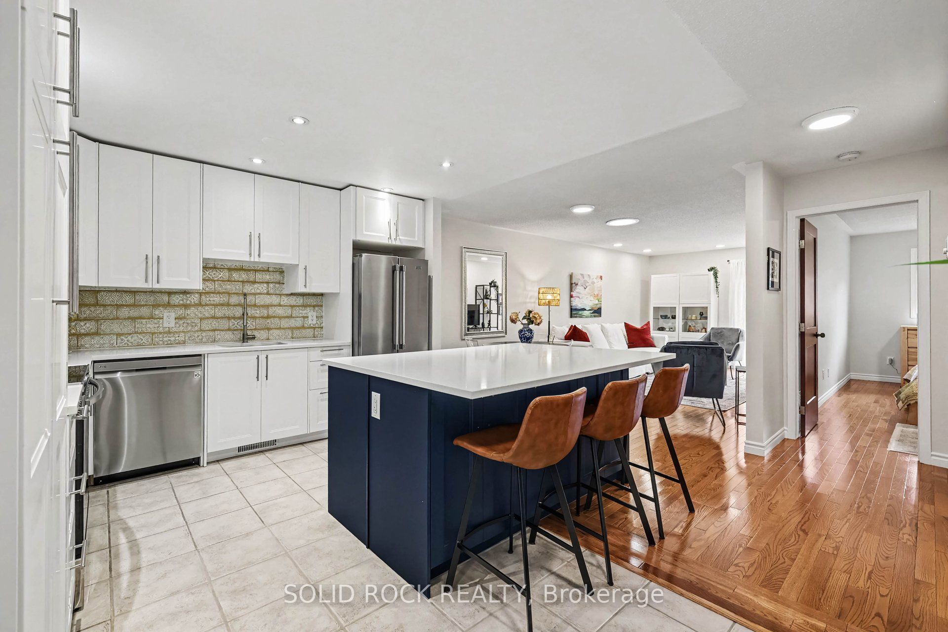 208 Jamieson Street Property Photo 4