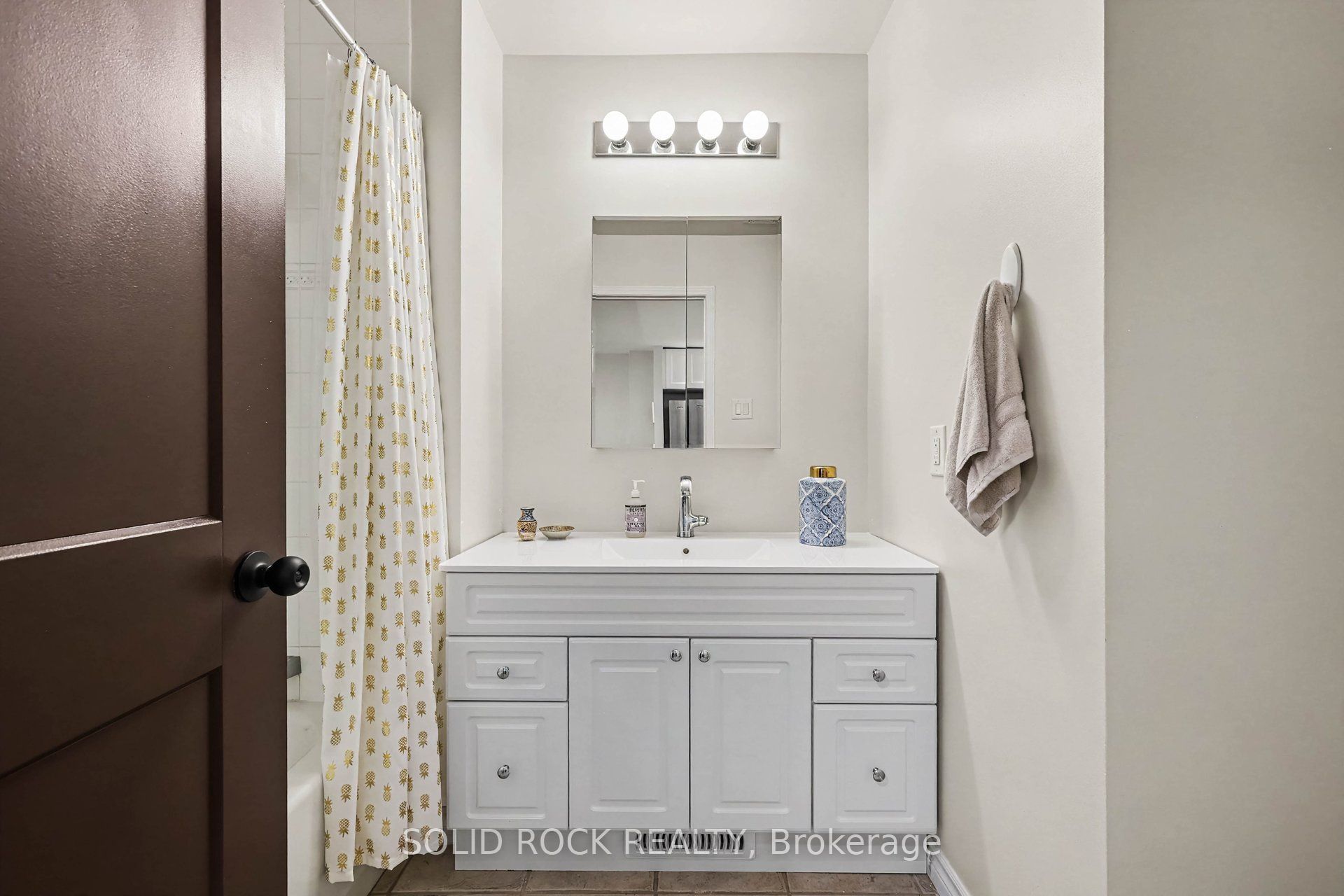 208 Jamieson Street Property Photo 18