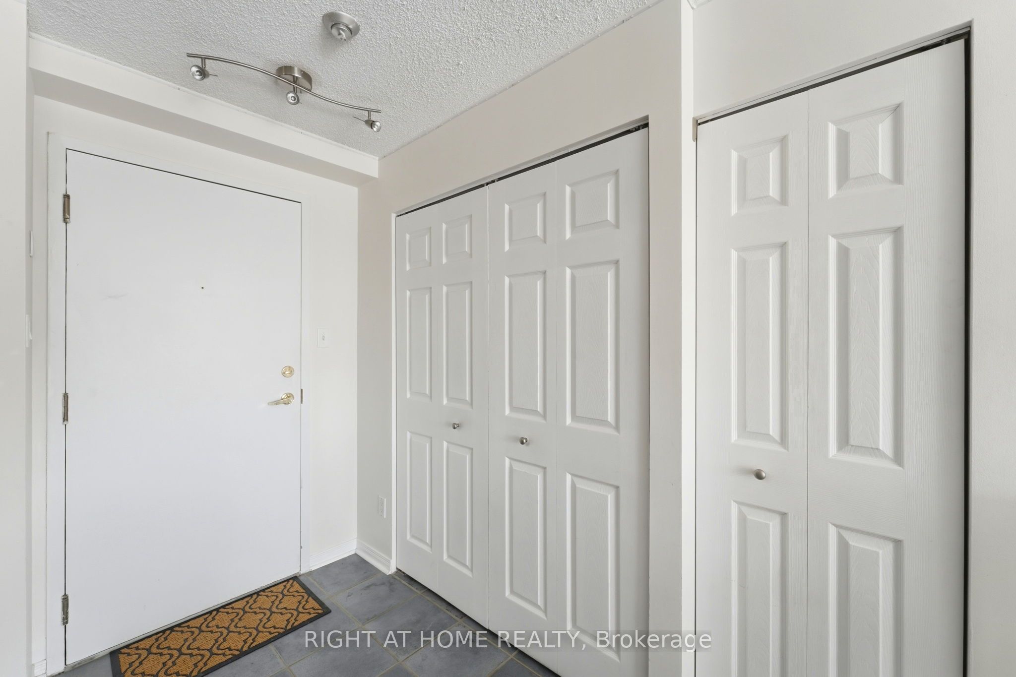 225 Alvin Road N 309 Property Photo 7