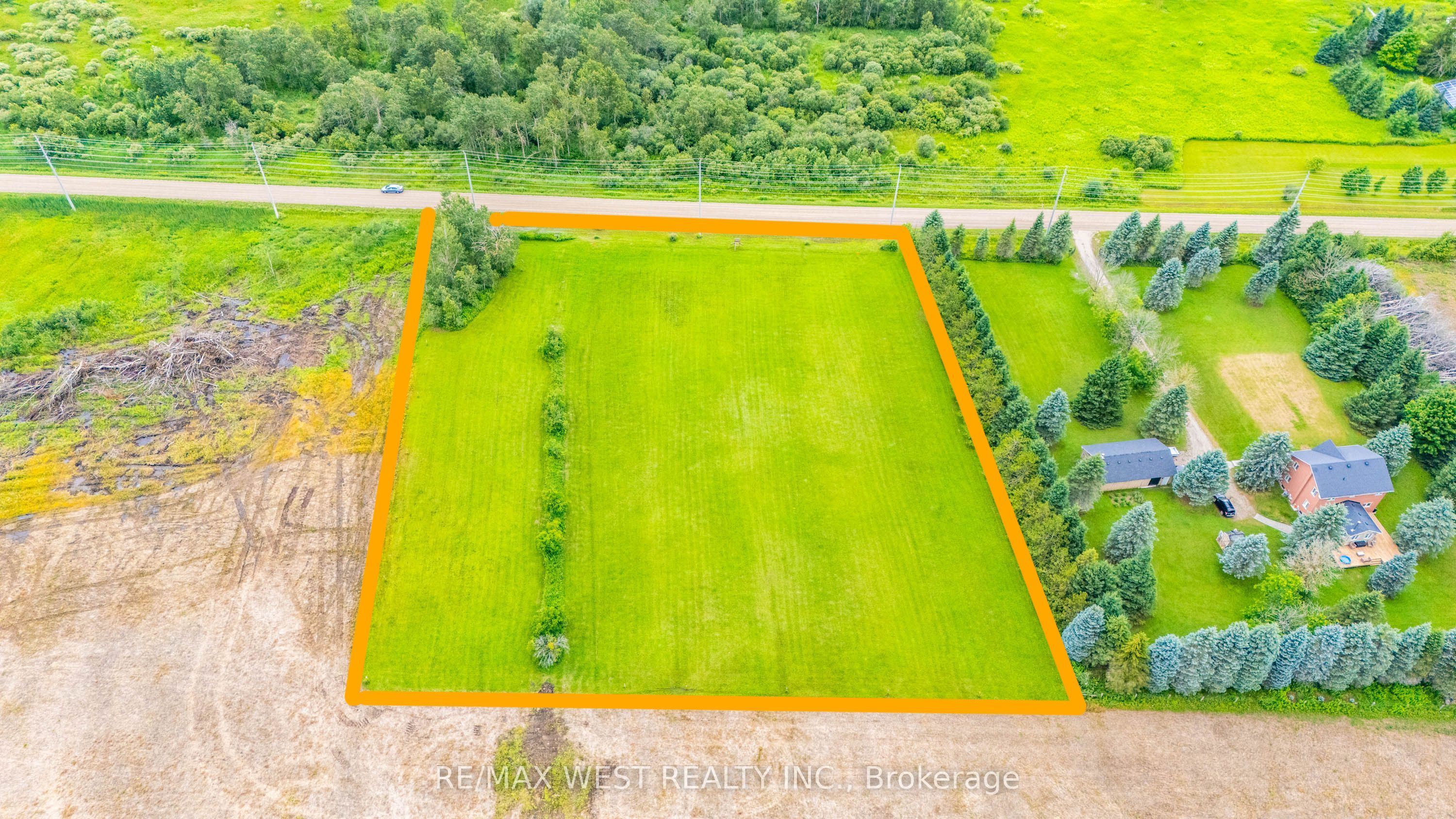 N/a 10th Line Property Photo 1