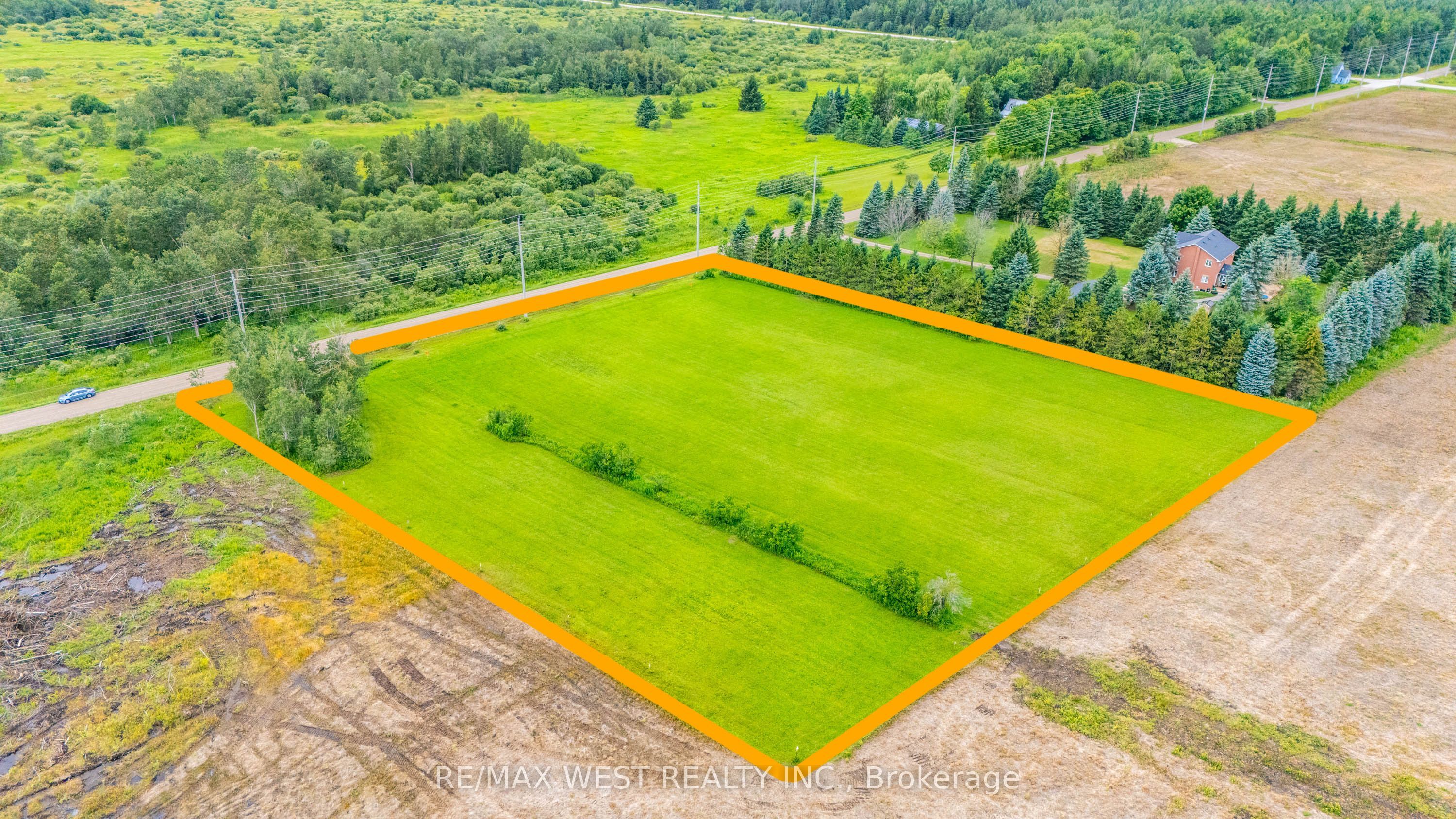 N/a 10th Line Property Photo 3