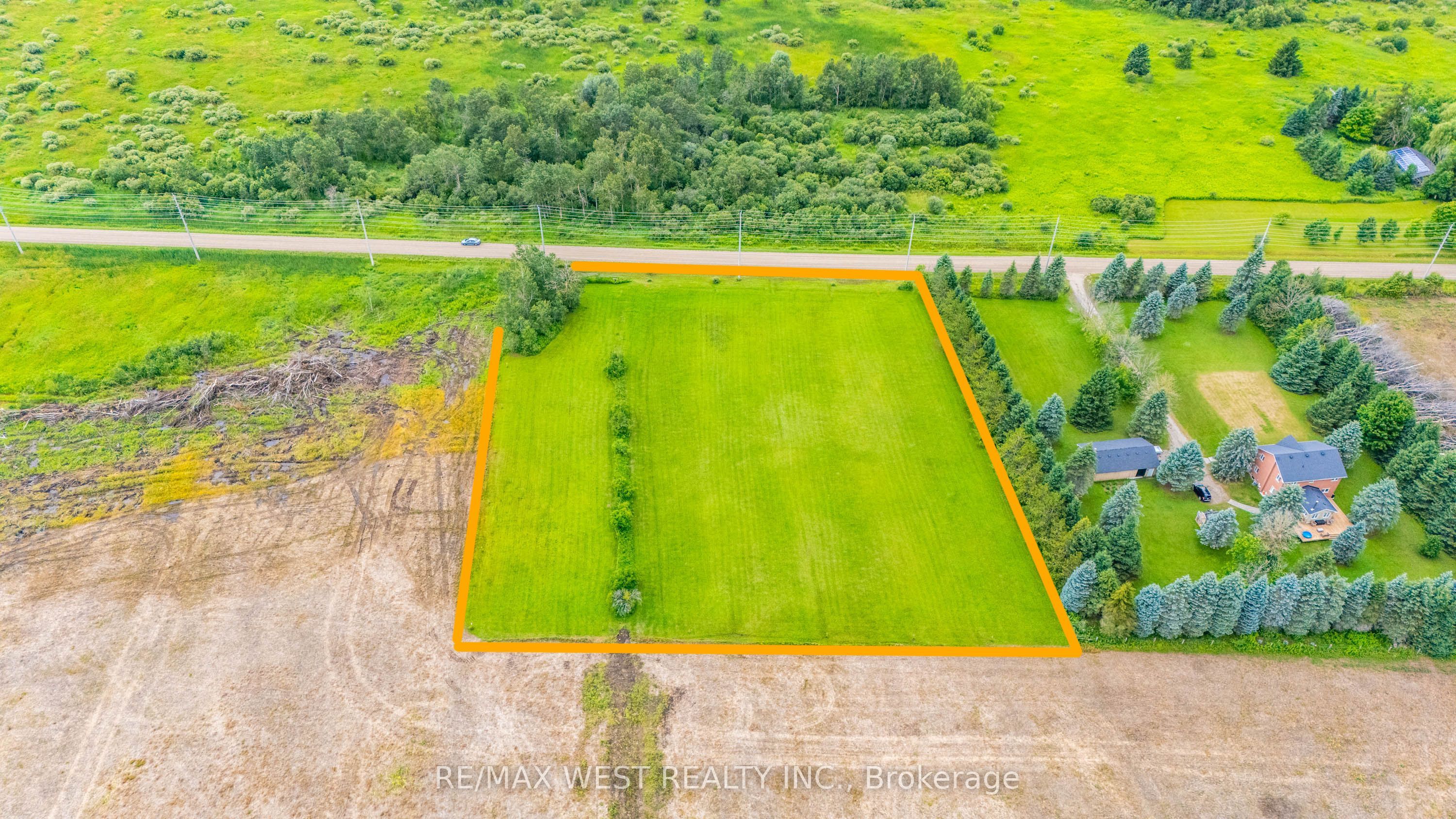 N/a 10th Line Property Photo 4